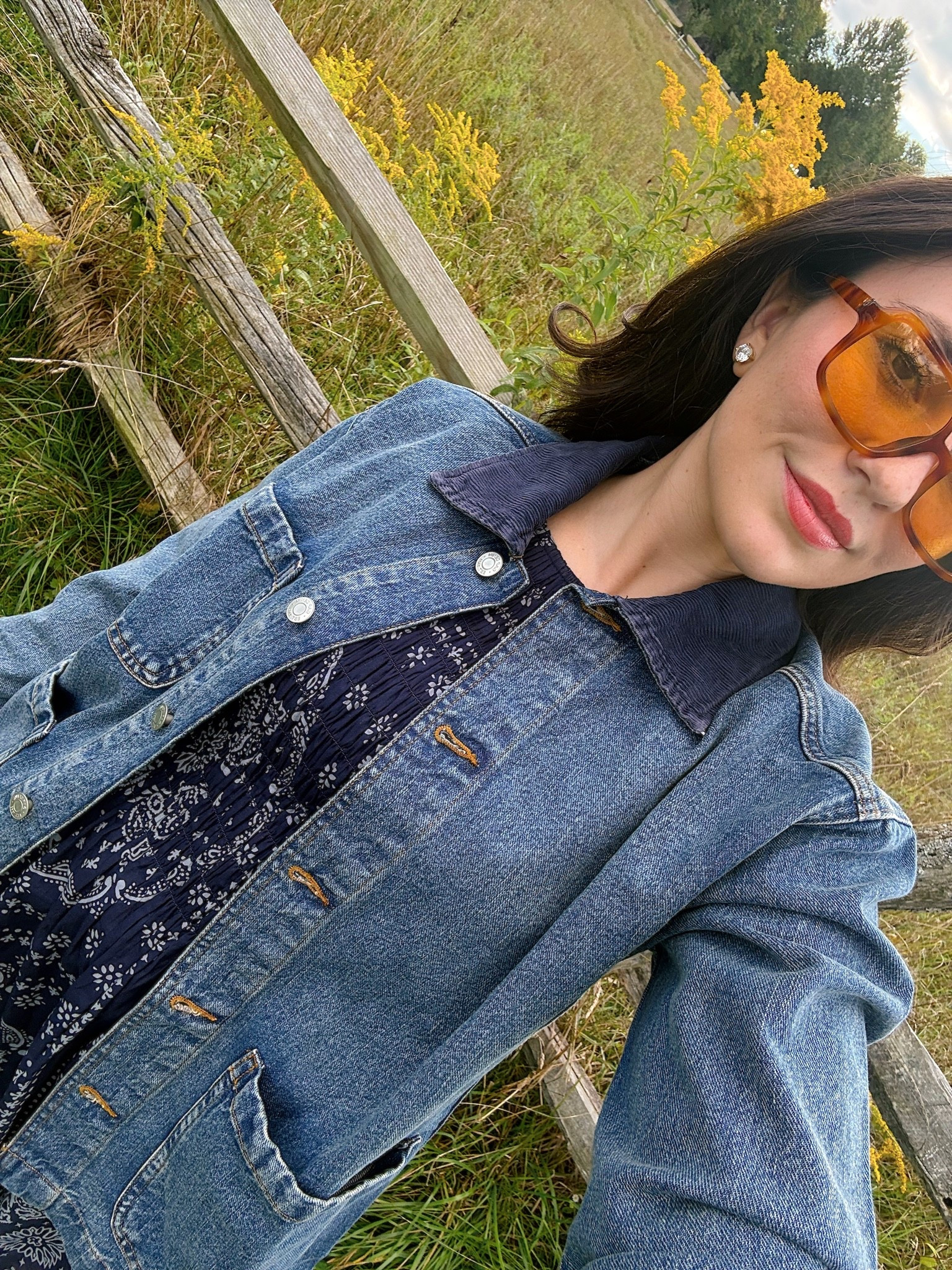 Shooting some fall content this weekend- can’t get enough of this denim chore jacket!