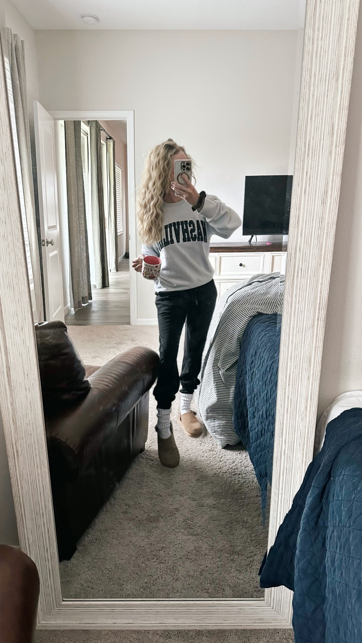 Hiii! Just checking in 🤍… easing back into the swing of things after the sweetest trip to Tennessee. I packed a few tried-and-true favorites that made traveling feel effortless, so I’m sharing all my go-to pieces I took with me🙌✨ Everything’s linked on my LTK if you want to shop what I actually use + love!!! ✨ 

#LTKdayinmylife #LTKmorningroutine #LTKgrwm