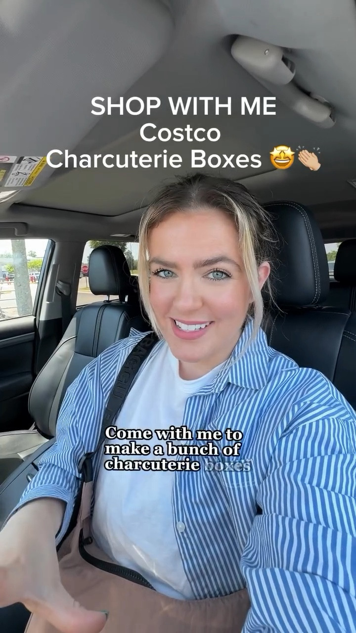 Shirt I have in here is linked! LOVE IT! 

#LTKMidsize