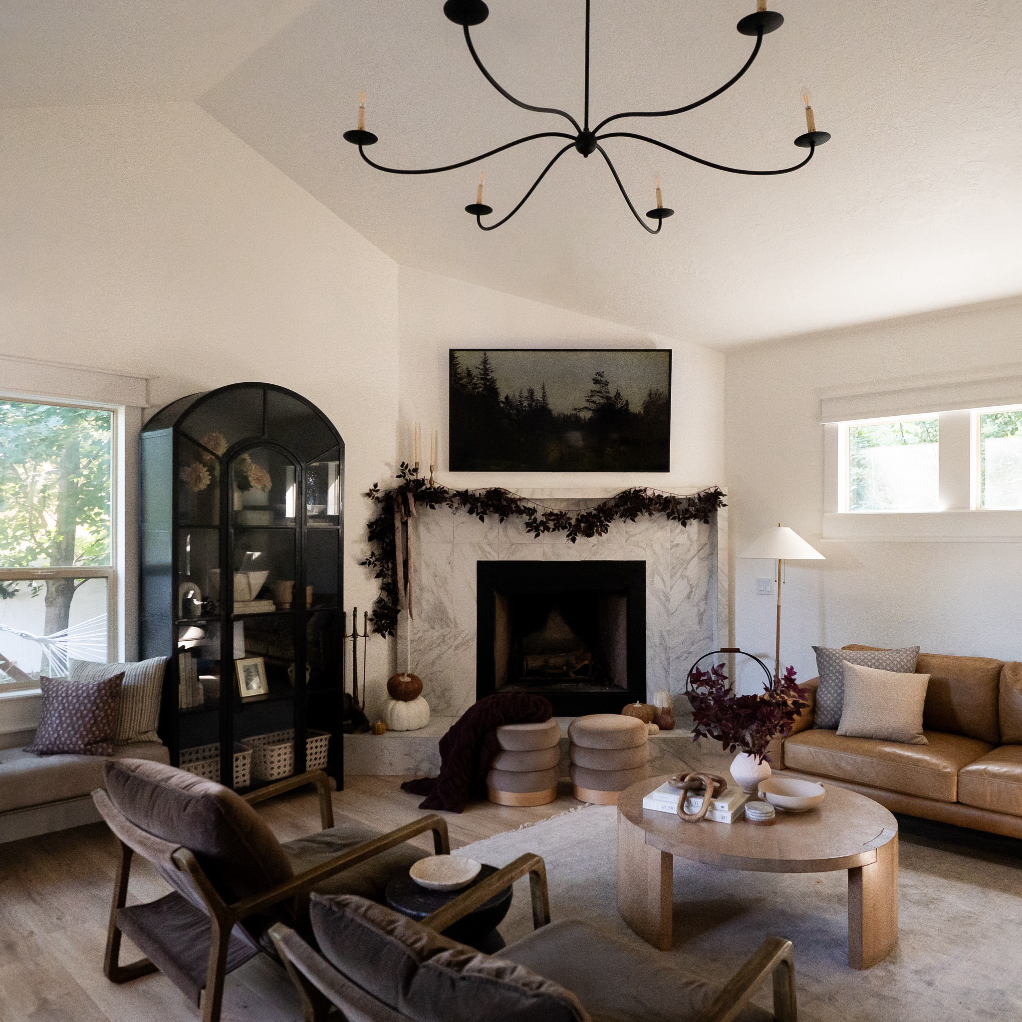 Living room + fall vibes 

#LTKFallSale #LTKHome #LTKSeasonal