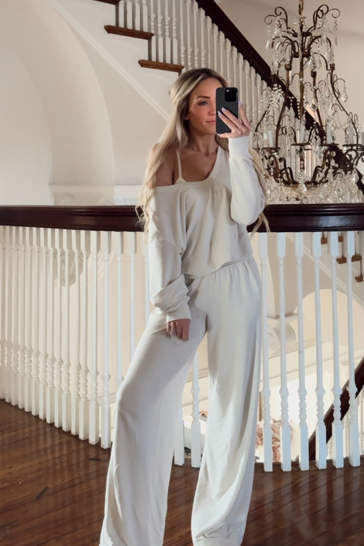 The COZIEST SOFTEST lounge set. 