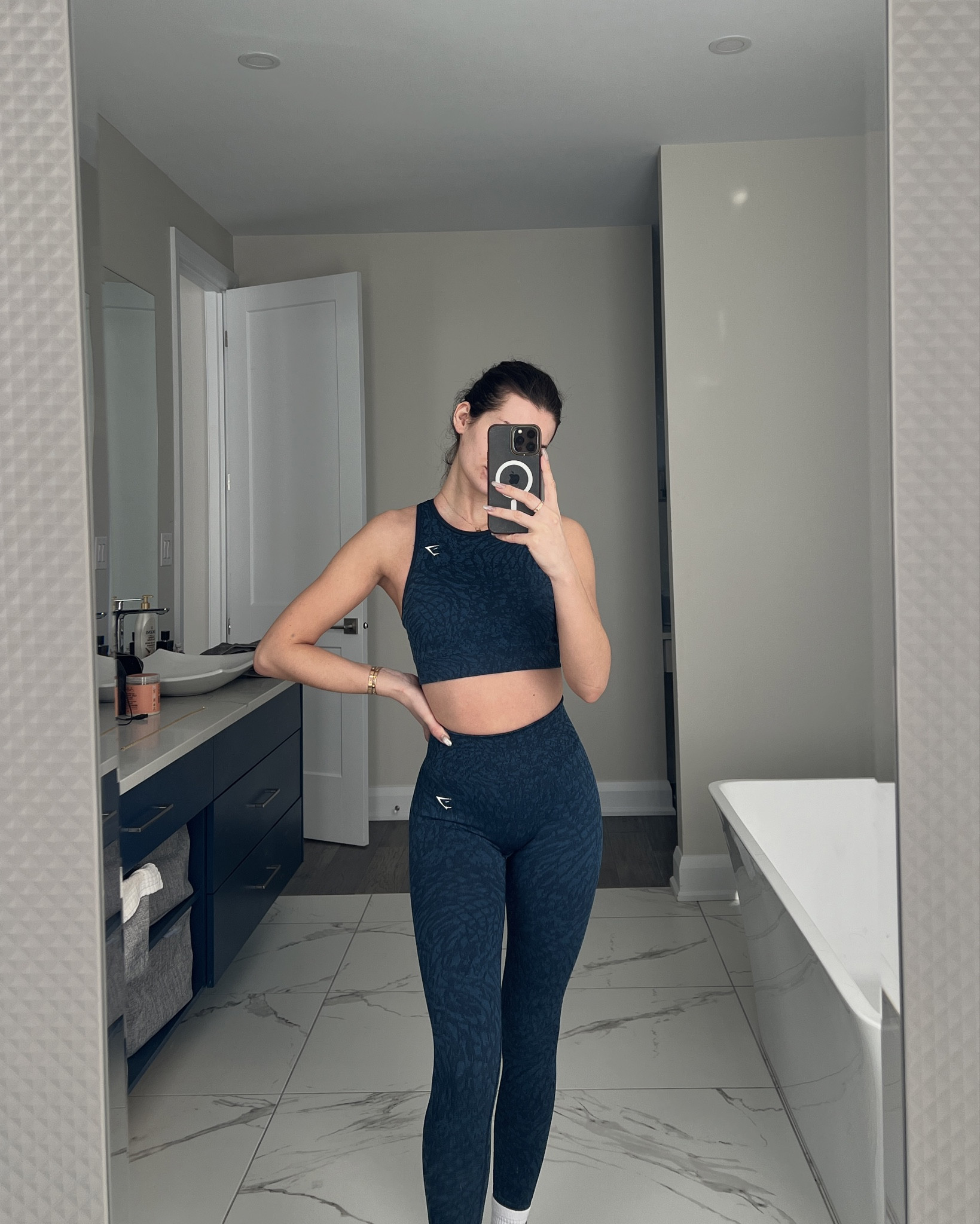 Matching activewear set 💙 The adapt seamless line is sooo flattering. Size down in the leggings imo

#LTKFitness #LTKStyleTip #LTKFindsUnder100