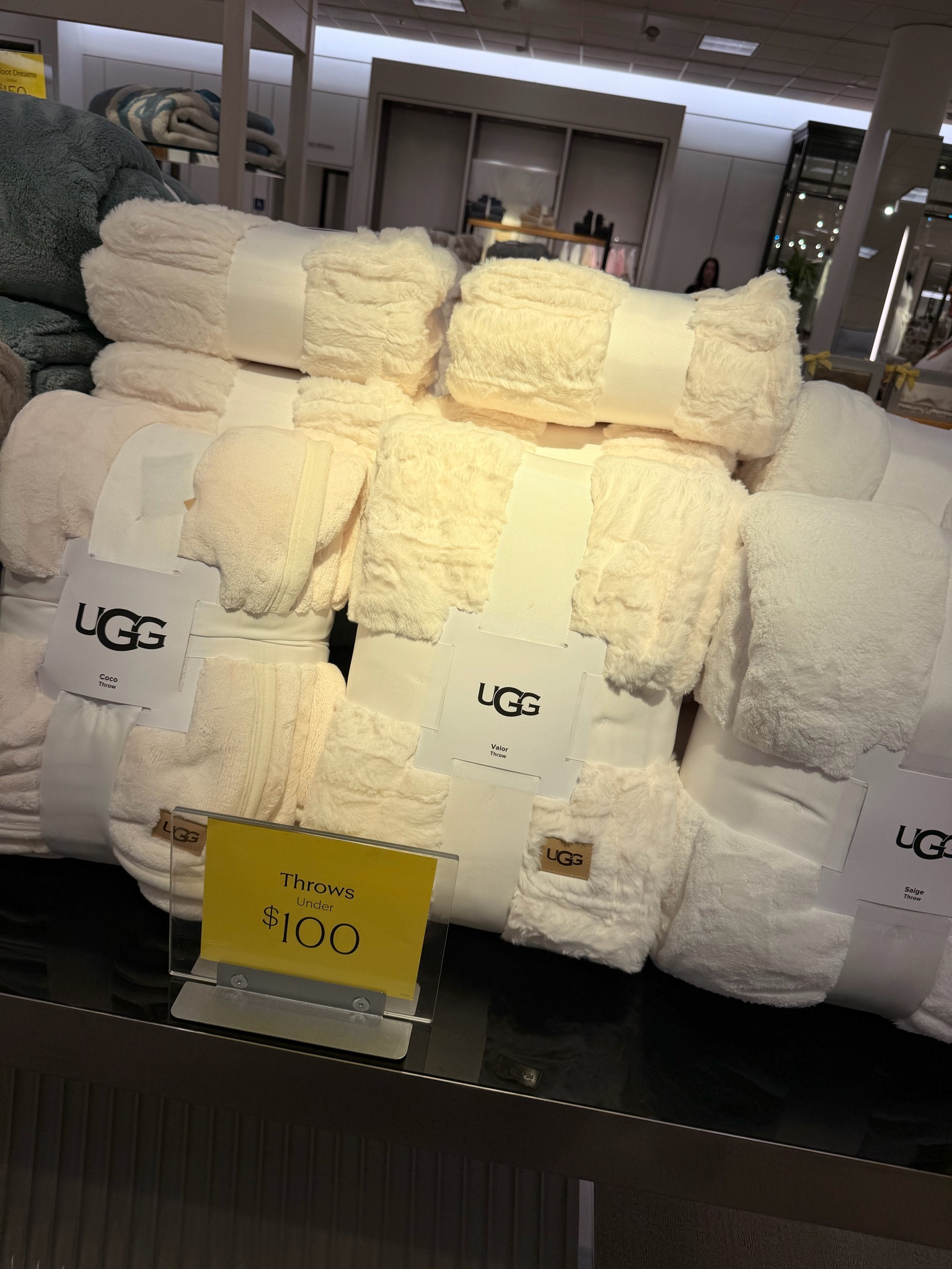 Last chance to get cozy blanket from Nsale

#LTKOver40 #LTKSaleAlert #LTKHome