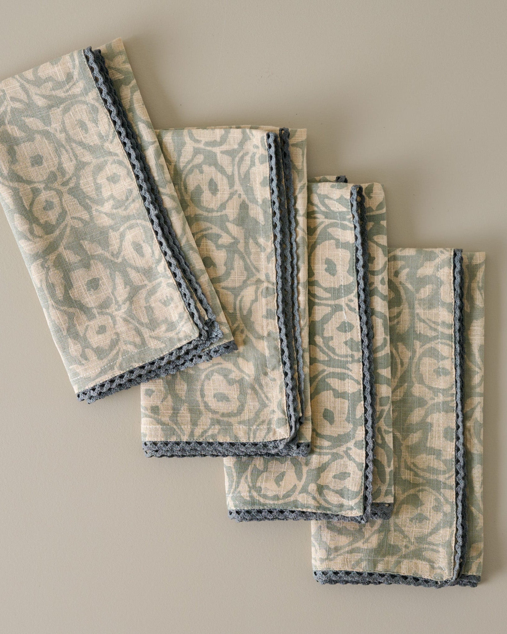 Pivione Fleurs Napkin Set of Four | Magnolia
