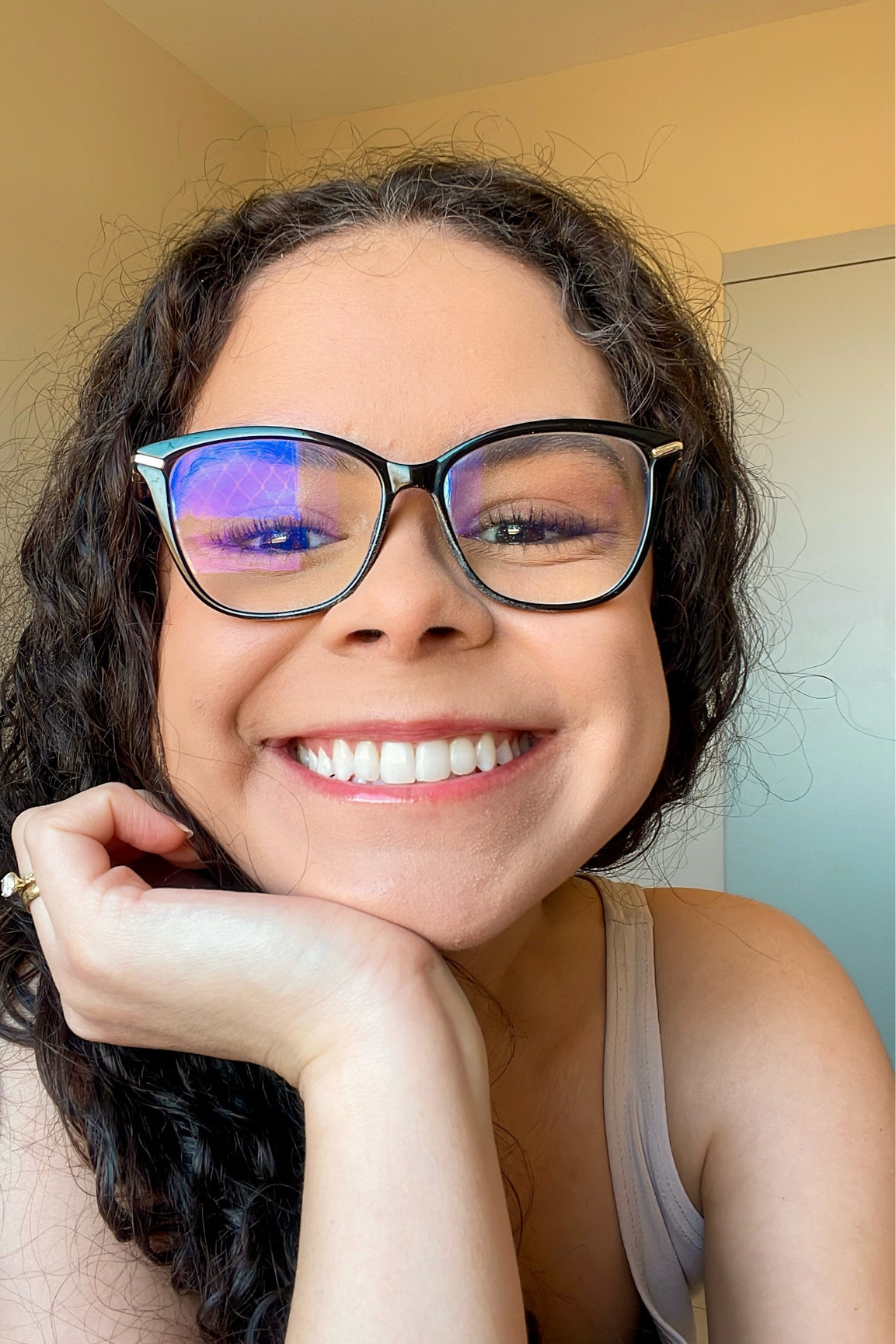 Dia 1 tentando me arrumar mais pro meu dia a dia.

Eu AMO ficar de pijama em casa mas tenho reparado que isso tem me deixado sem ânimo pra fazer as coisas. E eu acho maravilhoso mulheres que se arrumam para si mesmas e para sua família, mesmo ficando em casa dia todo. 

#autoestima #maquiagem #makediaadia

#LTKbrasil #LTKbeauty