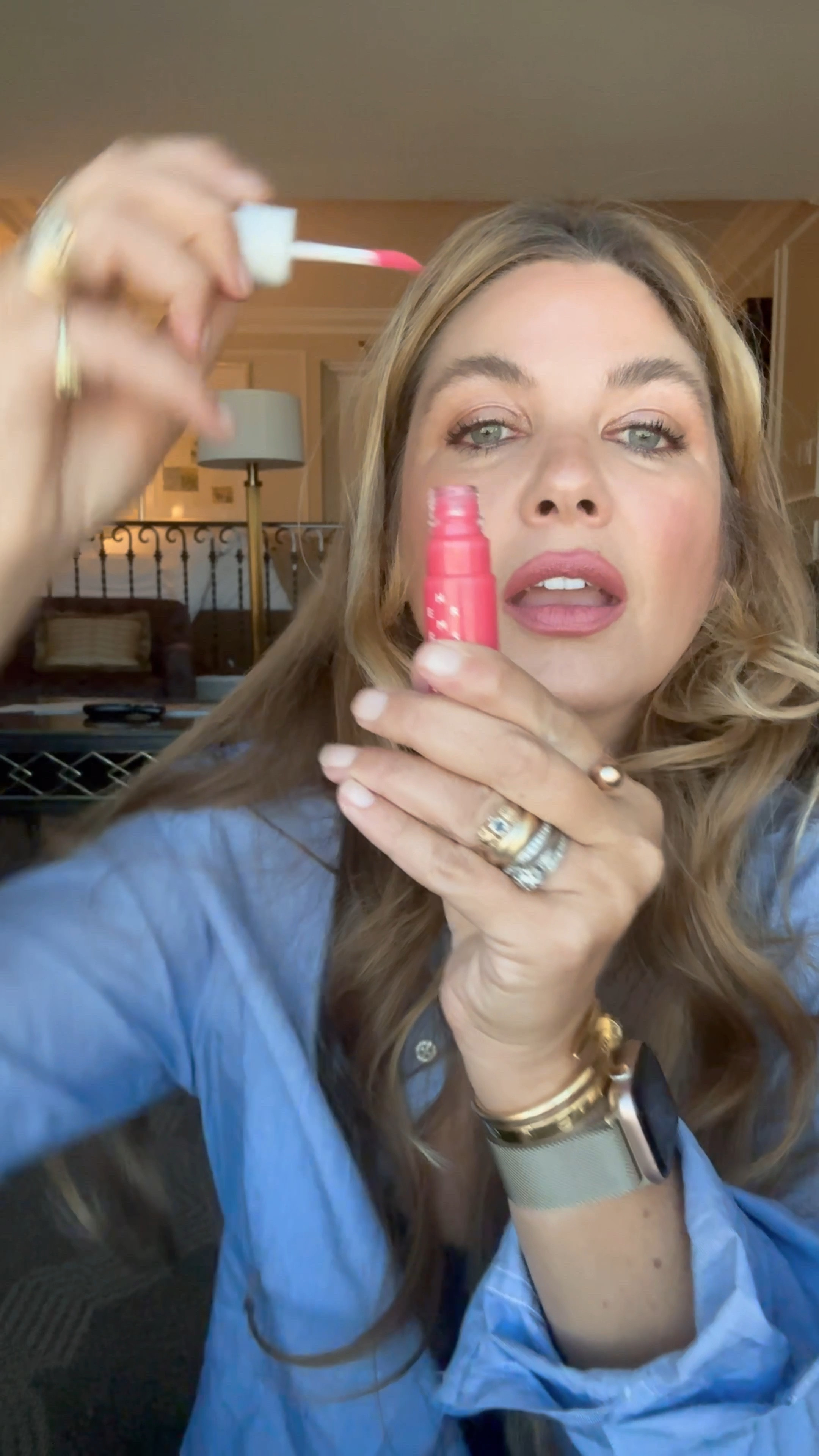 FOTD, MOTD, makeup routine, makeup tutorial, travel makeup 

Filmed on the floor with nothing but window light…I’ve been doing a lot of this look lately and it wears well all day! ⚡️
I used:
@lemetierdebeaute Peau Vierge 3
@amplitudebeauty Foundation O40 (find on the @beautygypsy shop)
@beaubble x @hoskelsa Lip Contour 
@jilliandempsey Burgundy Liner
@makebeautyofficial @carrie_barber Bronzer in Aura
@hourglasscosmetics blush in Sublime
@tomfordbeauty Golden Peach Shadow
@chantecaille Holiday 2022 Highlighter
@tower28beauty Make Waves Mascara
Tom Ford Brow Gel
@lawless @annielawless Brow Wax
@freck noir 
@louboutinbeauty Lipstick in Rosy Vibes
@hermes Lip Oil Rose Pitaya

xx #beautyprofessor #motd #fotd #nofilter #realskin #windowlight #corallips #japanesefoundation #fridayface