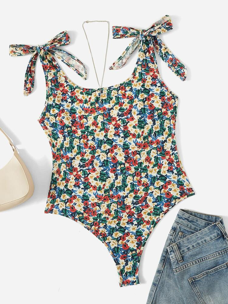 Plus Knot Shoulder Allover Floral Bodysuit | SHEIN
