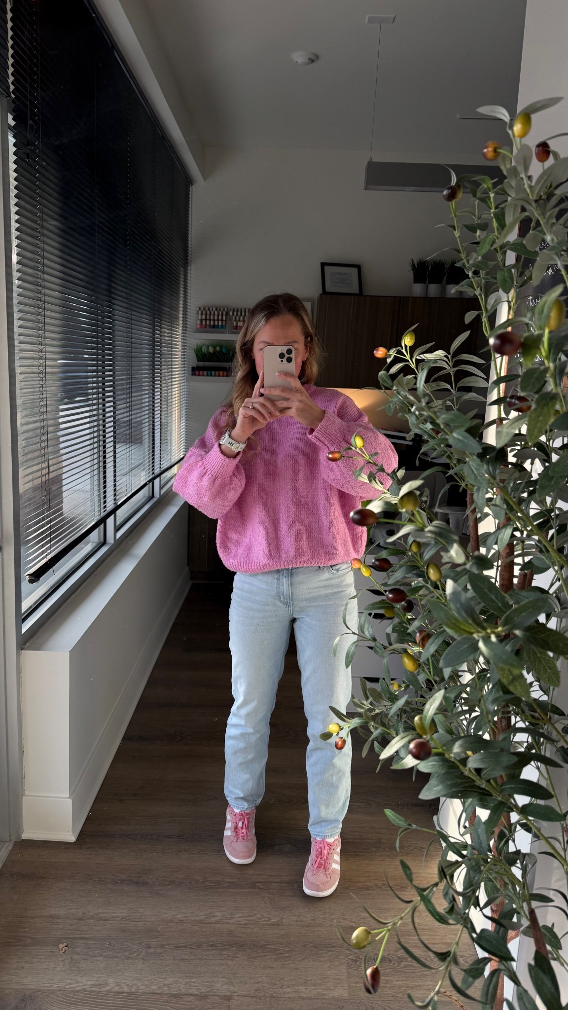 Casual pink outfit for everyday wear 💕
Soft pink knit sweater styled with light wash jeans and pink sneakers.
Comfortable and easy casual outfit for errands, coffee runs, and relaxed days.
Perfect for everyday style, simple layers, and effortless looks.

#LTKdayinmylife #LTKmomlife #LTKSeasonal
