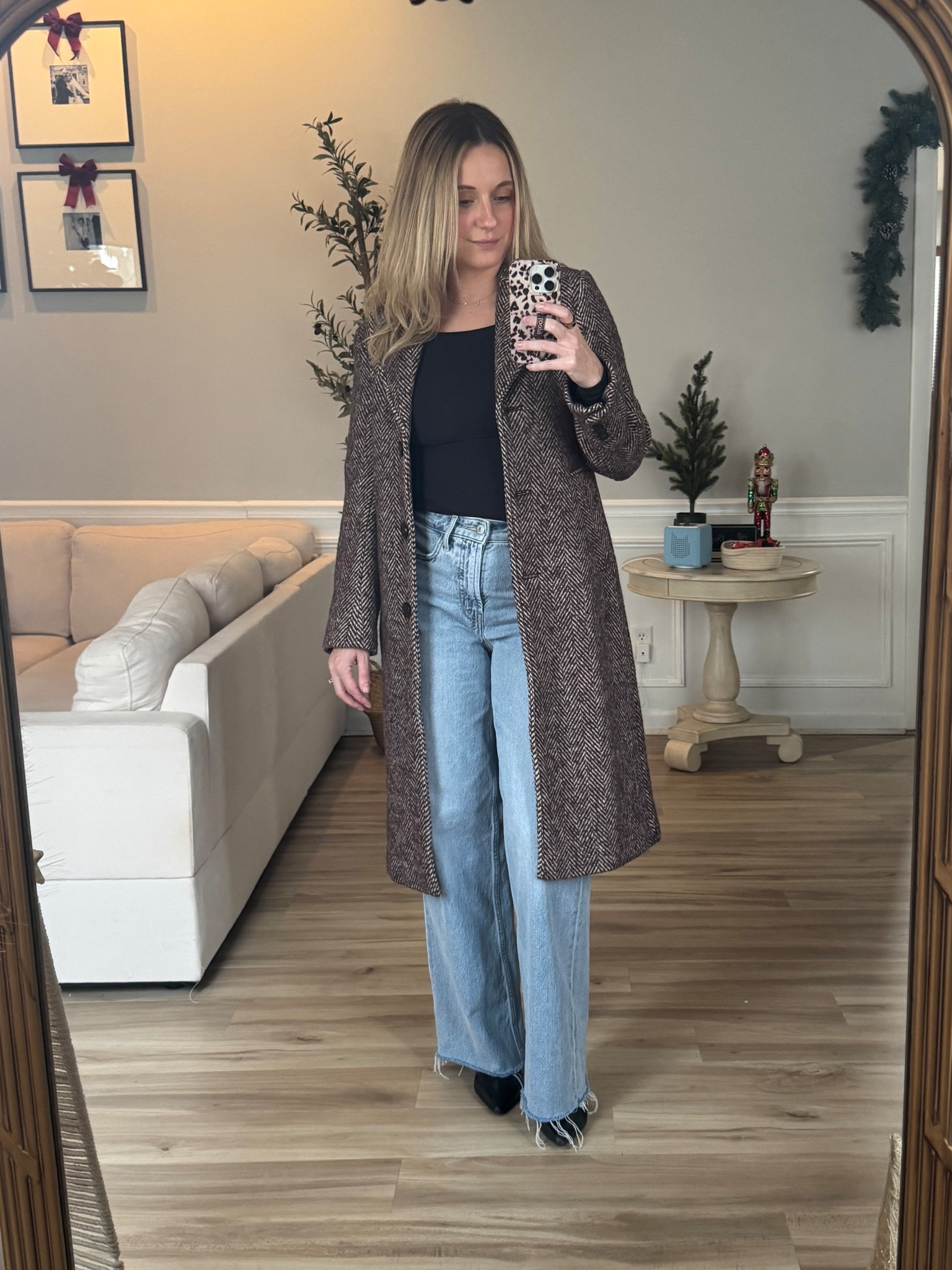 Obsessed with this wool-blend trench from Abercrombie 😍

#LTKSeasonal #LTKmomlife #LTKSaleAlert