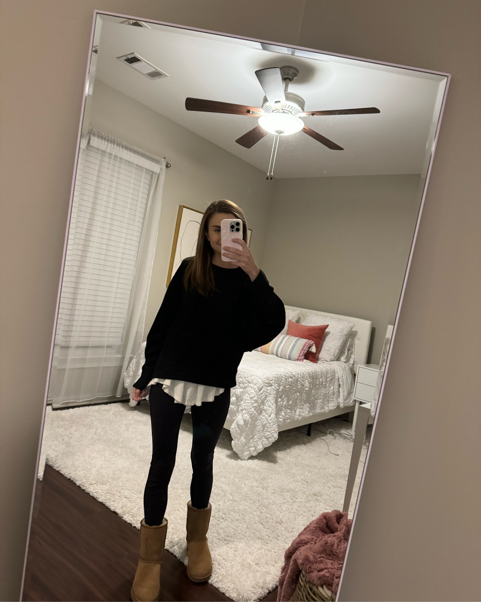 Comfy fall fit🖤🍂✨

#LTKSeasonal #LTKshoecrush #LTKfindsunder50