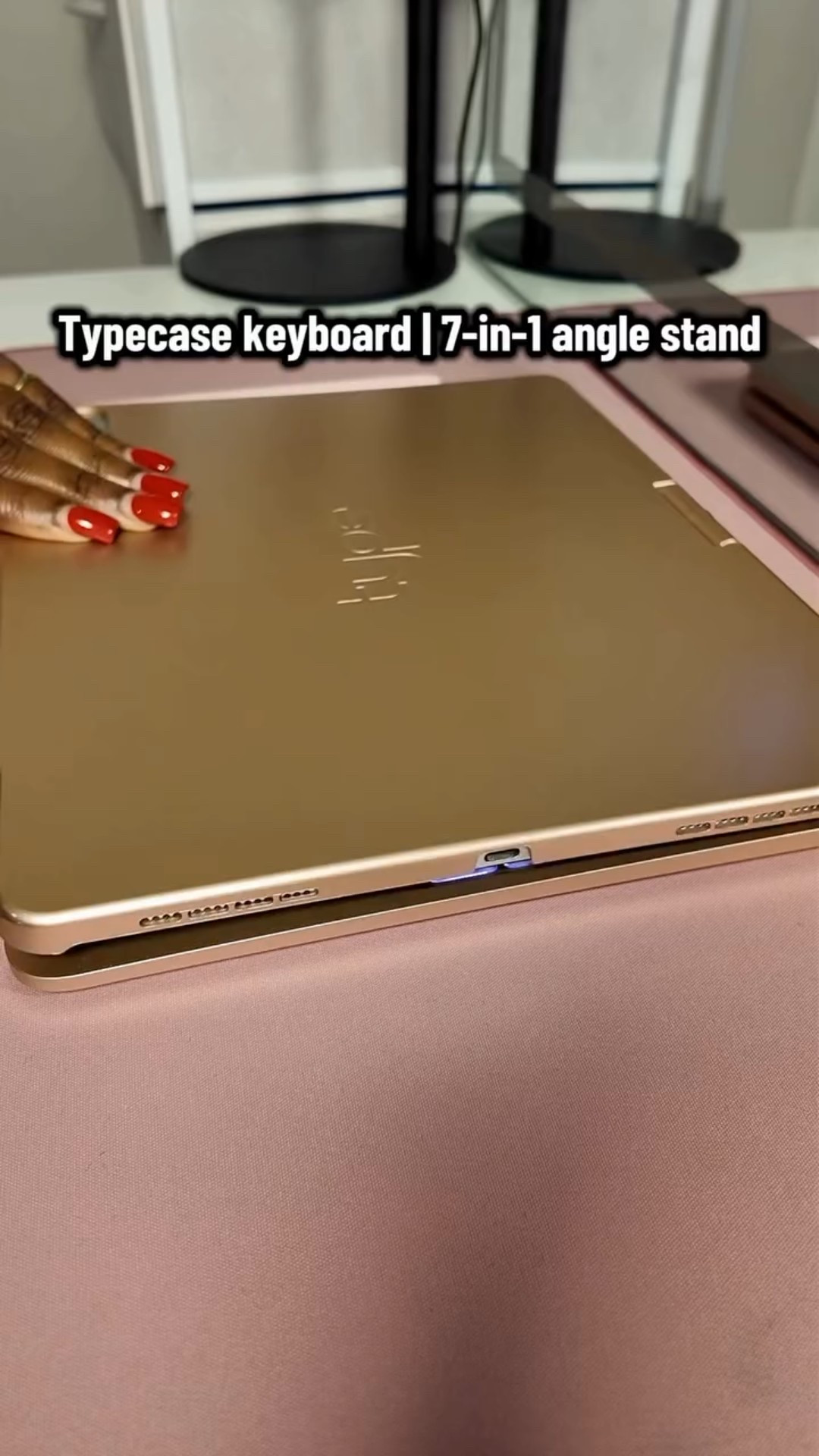 Using my iPad just got easier.
This setup makes planning, content days, and everyday work feel seamless.

I love how versatile this keyboard is, especially the 7-in-1 angle stand.

If you plan content or use your iPad for everyday work, I’ve linked this @typecase_official keyboard below.

#typecase #ipadkeyboard #ipadsetup #contentcreator digitalcreator