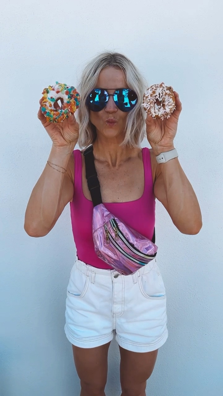 Chrome and bright colors ✌🏻
#fannypack #chrome 

#LTKstyletip #LTKtravel #LTKsalealert