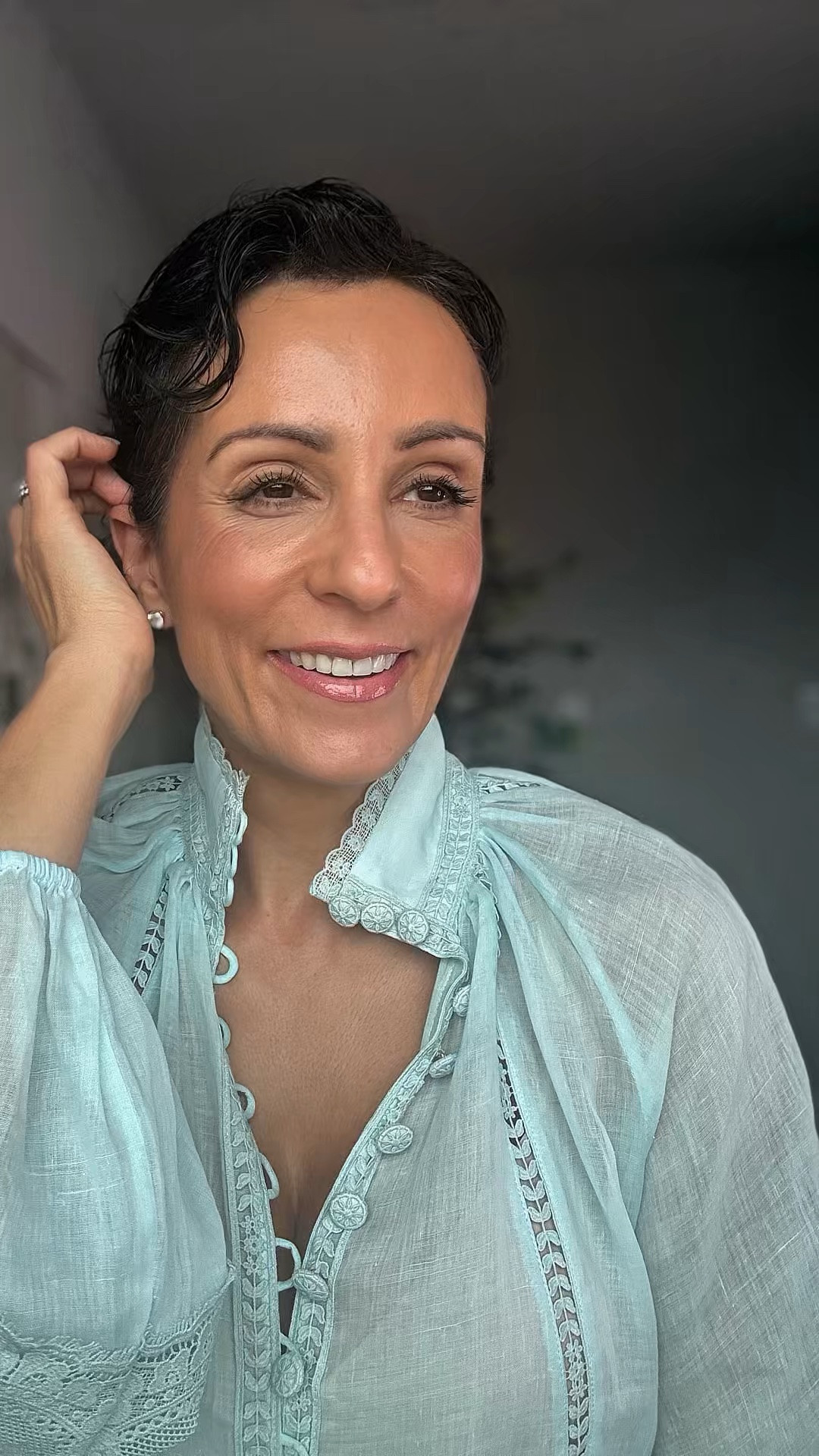 Comment SHOP and I will send all links. Beauty Rips just for you! Happy shopping and follow me on LTK@stylewitheugenia 
#stylewitheugenia
#styledbyeugenia
#styleguide #fashioninspo

#LTKdayinmylife #LTKgrwm #LTKselfcare