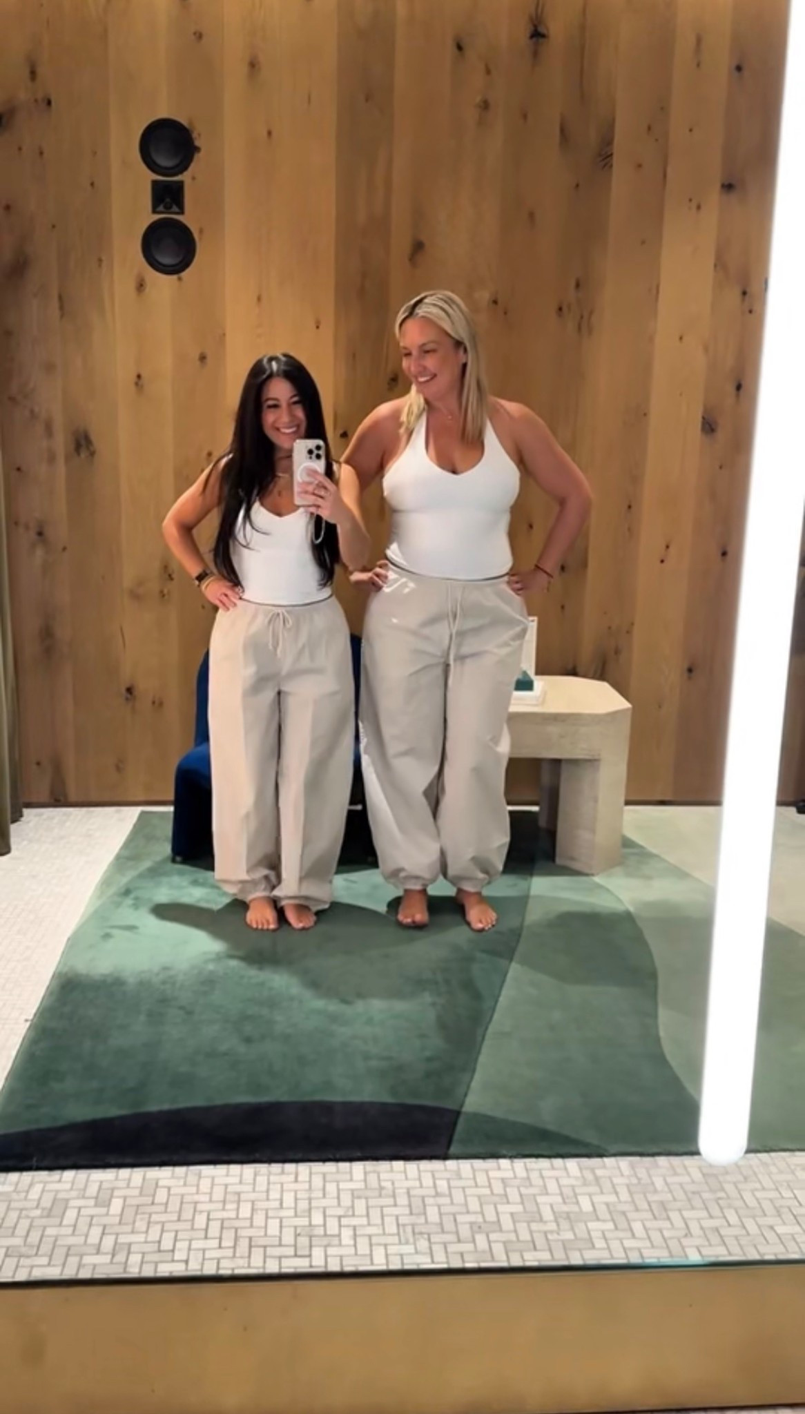 Balloon pants Aritzia

#LTKmidsize #LTKsummer #LTKcanada