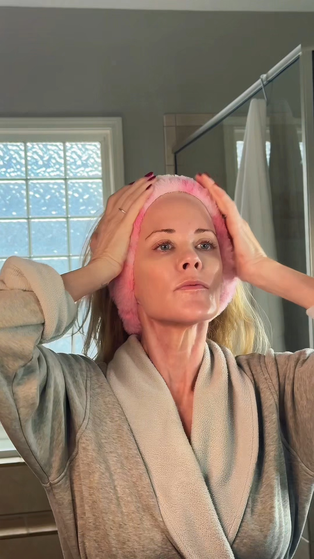 Makeup products perfect for mature skin that feels/looks dry. Added glow. Simple steps makeup. Little time to apply. Perfect for day to day.

#LTKBeauty #LTKOver40