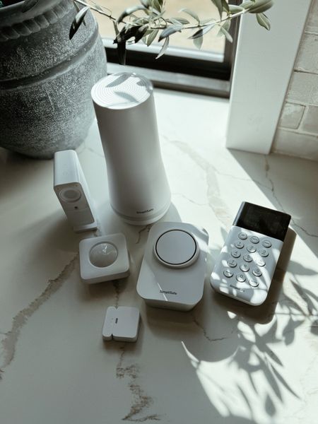 Home security has always been a top priority, @SimpliSafe has made it so easy to protect our home with 24/7 professional monitoring. #AD

Save 40% off with fast protect monitoring! #SimpliSafe


#LTKhome #LTKfamily
