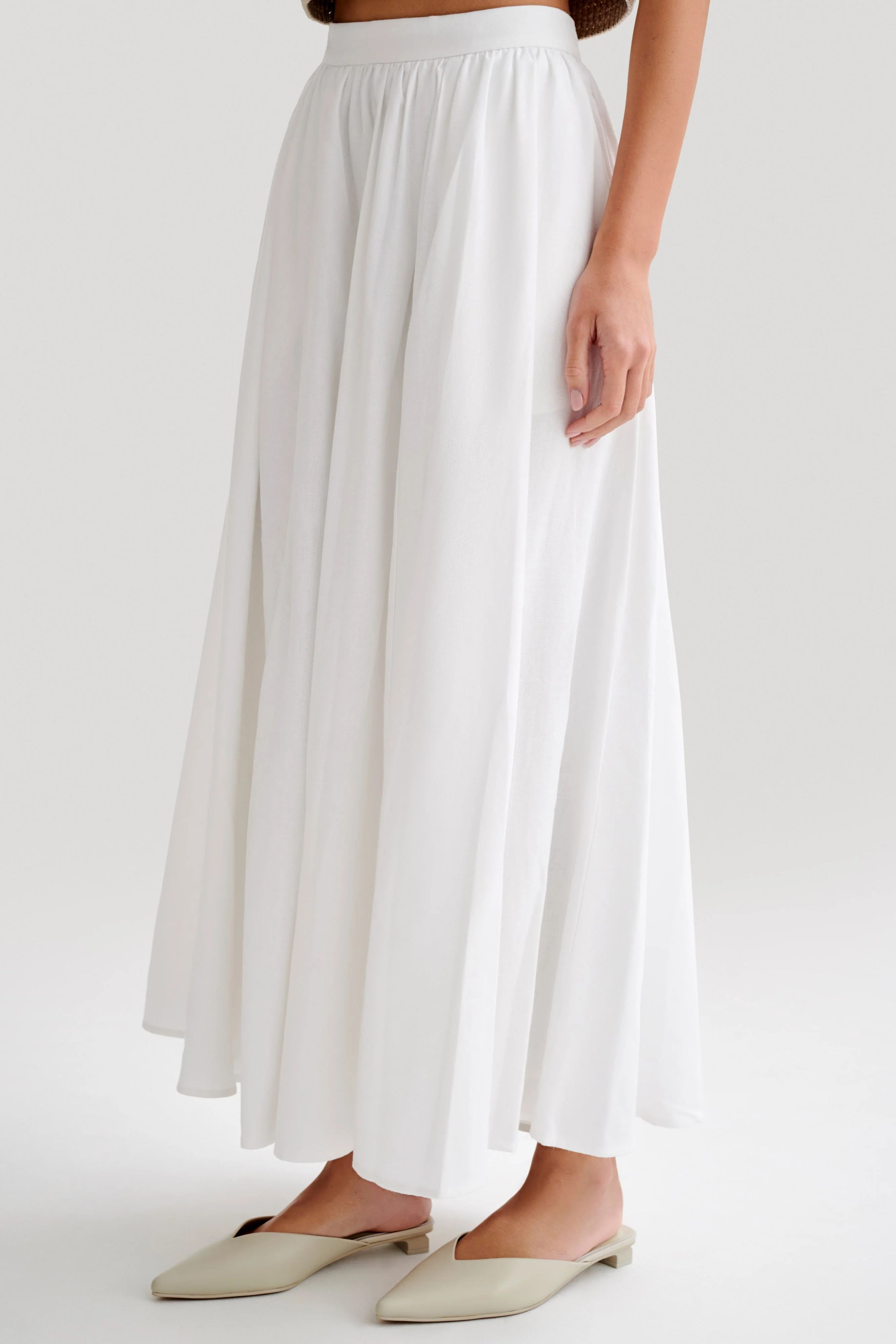 Clarence Linen A-Line Maxi Skirt - White | MESHKI US