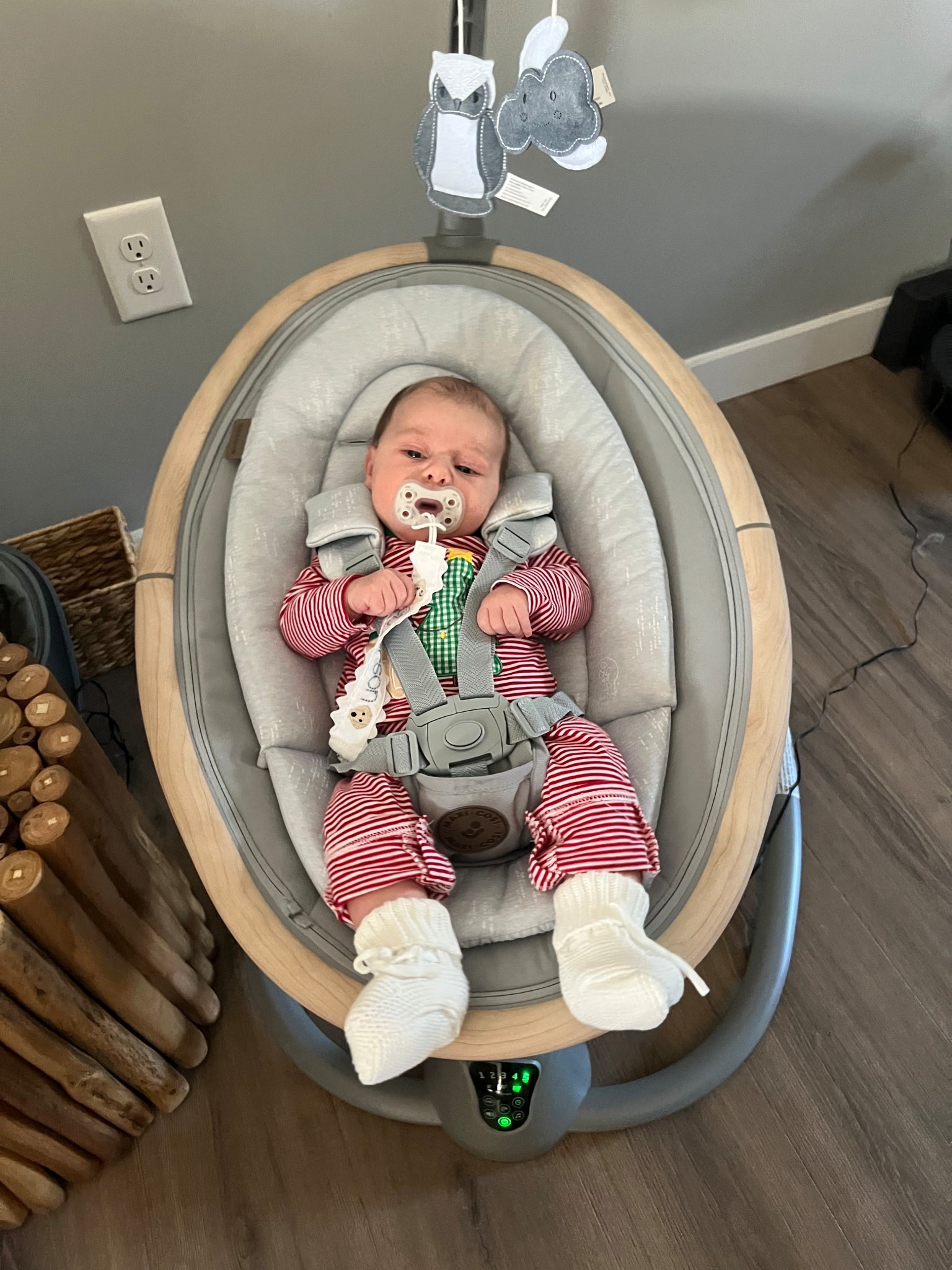 morning entertainment #maxicosi #sadbeige #babyboy #newborn

#LTKBaby #LTKHome