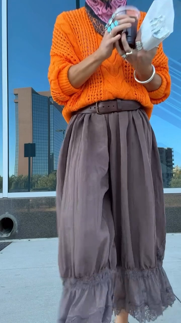 Monday mood = Bright orange knit + bloomers. 🍊🤎 One bold piece—whether it’s a color, pattern, or texture—can completely shift your vibe and confidence. 

Sweater: small
Pants: small 

#LTKSeasonal #LTKFindsUnder100 #LTKFallSale