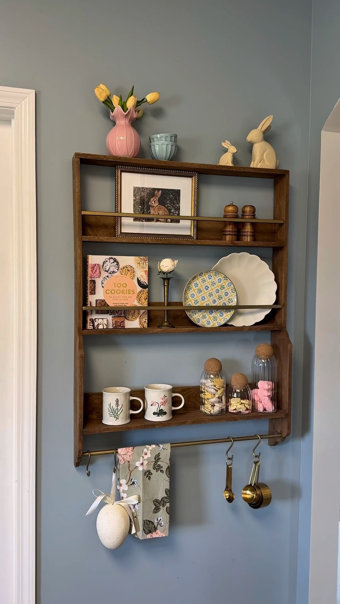 Colorful shelf decor