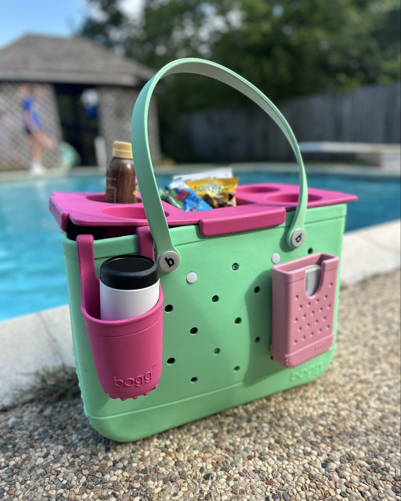 Bogg Bag + accessories for fun in the sun☀️ 🩷 😎