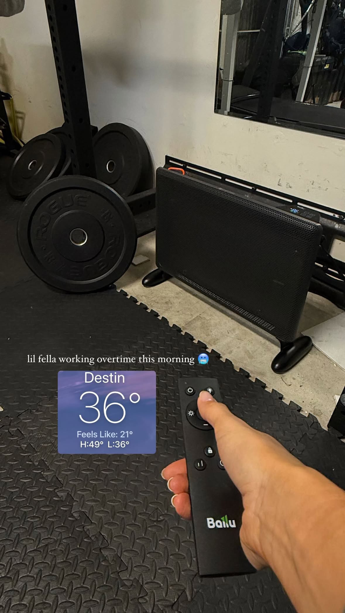 Me 🤝 This garage gym heater. Lil mama’s working overtime lately with these Florida winters. 

 