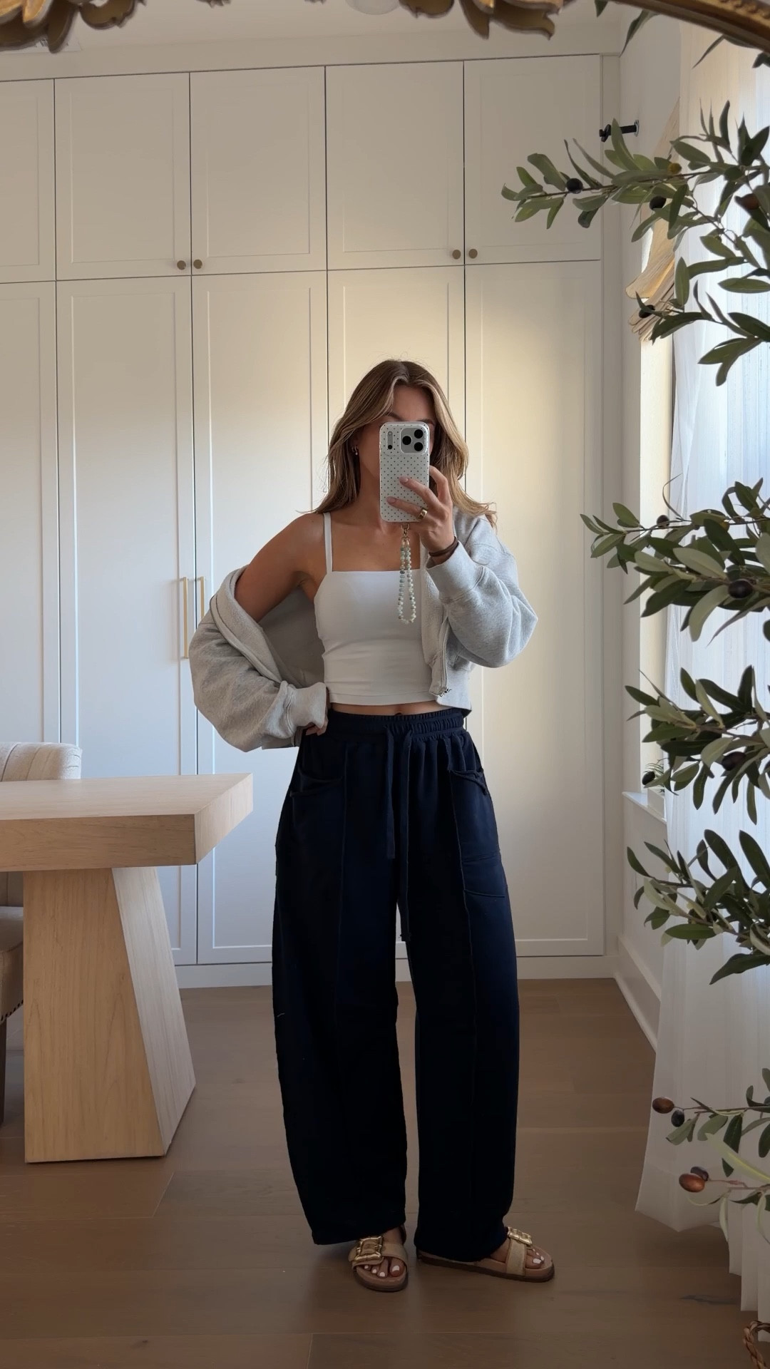 amazon comfies. bra tank: xs // sweatpants: small // zip up: xs