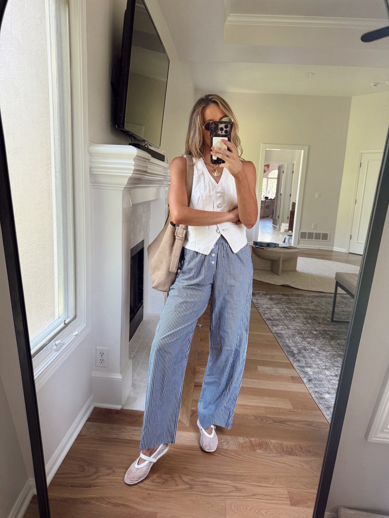 Running errands, chasing kids, grabbing coffee—this outfit handles it all ✔️
Comfy, affordable, and all from Target 🙌

#LTKMomStyle #TargetFashion


#LTKStyleTip #LTKFindsUnder50 #LTKSeasonal