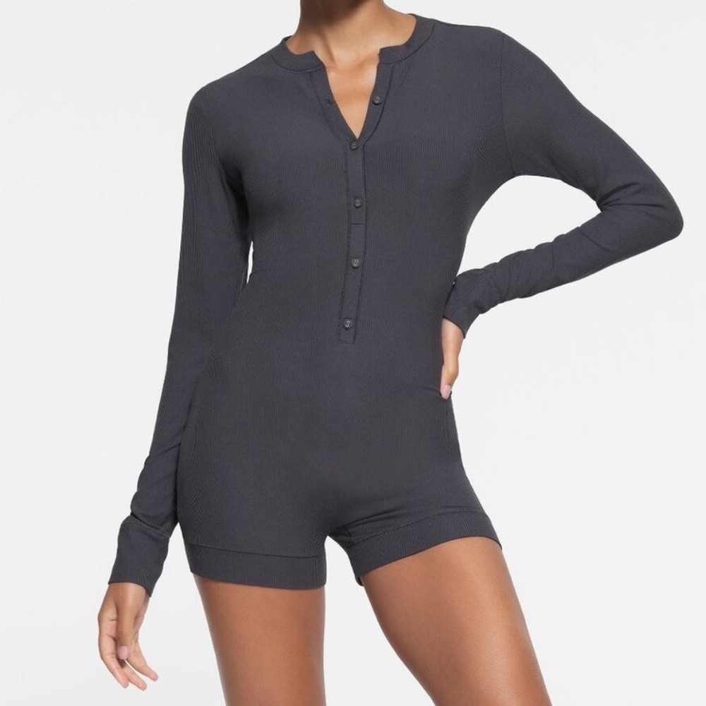 SKIMS soft lounge button up Henley onesie | Poshmark