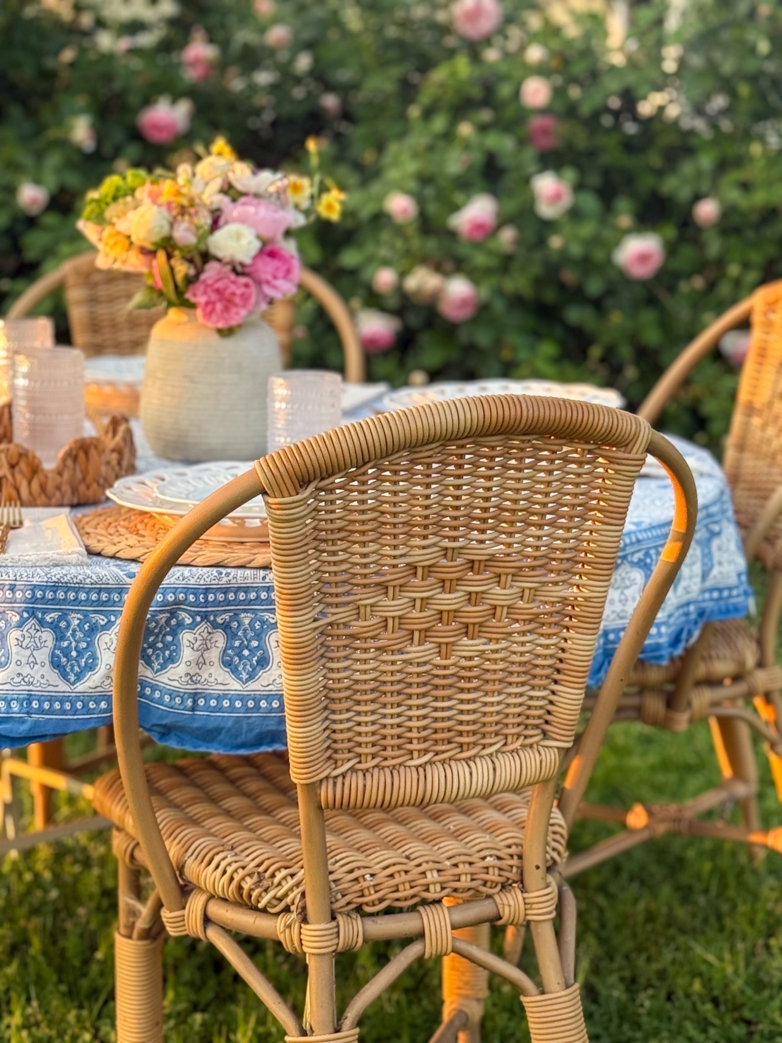 Outdoor hosting must haves for spring and Mother’s Day! ❤️

#LTKHome #LTKSeasonal #LTKMothersDay