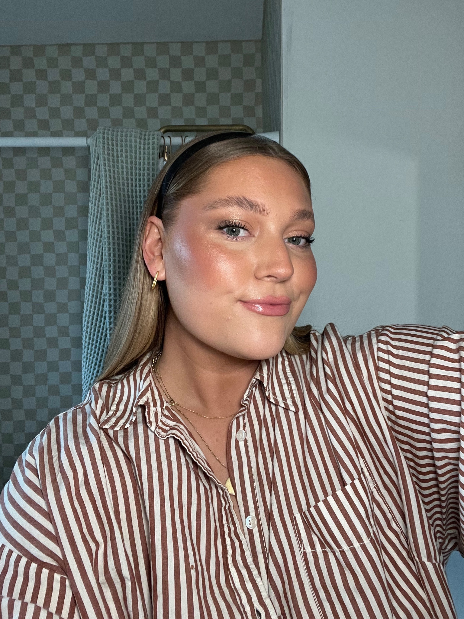 a full glam look for a night out 