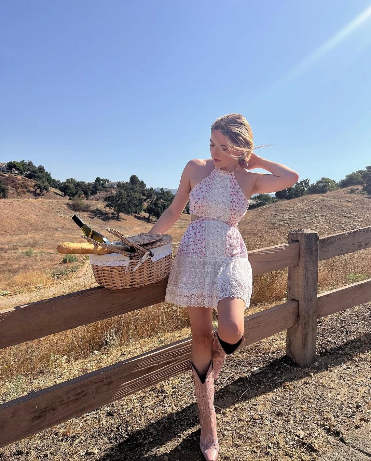 Spring picnic outfit 

This is my favorite picnic basket that I got on Amazon :) 

#LTKStyleTip #LTKFindsUnder100 #LTKPetite