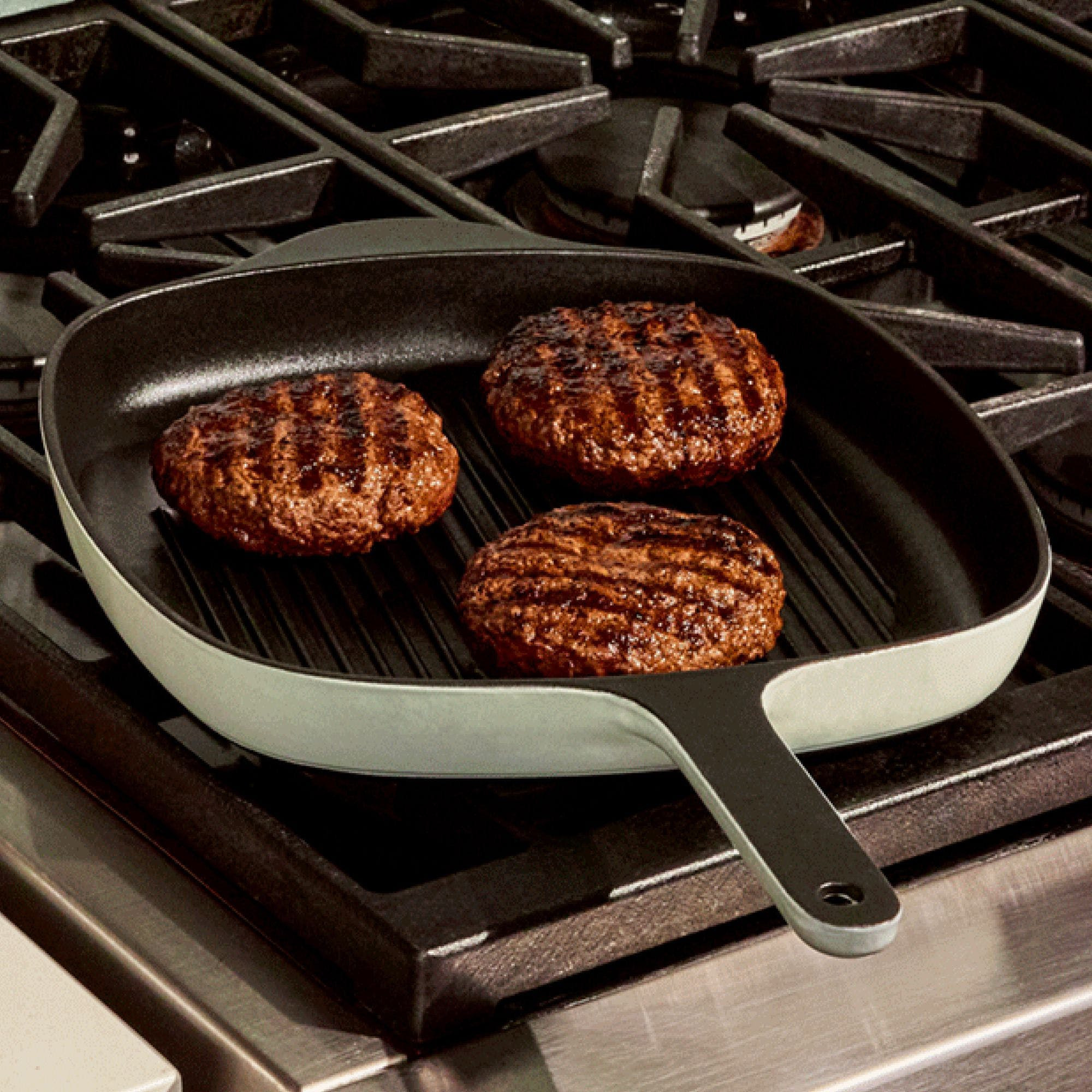 10.5"" Enameled Cast Iron Grill Pan In Light Mist | Non-Toxic, Oven-Safe, Long Lasting Cast Iron Pans | For Versatile Cooking With No Seasoning Required | Caraway | Caraway