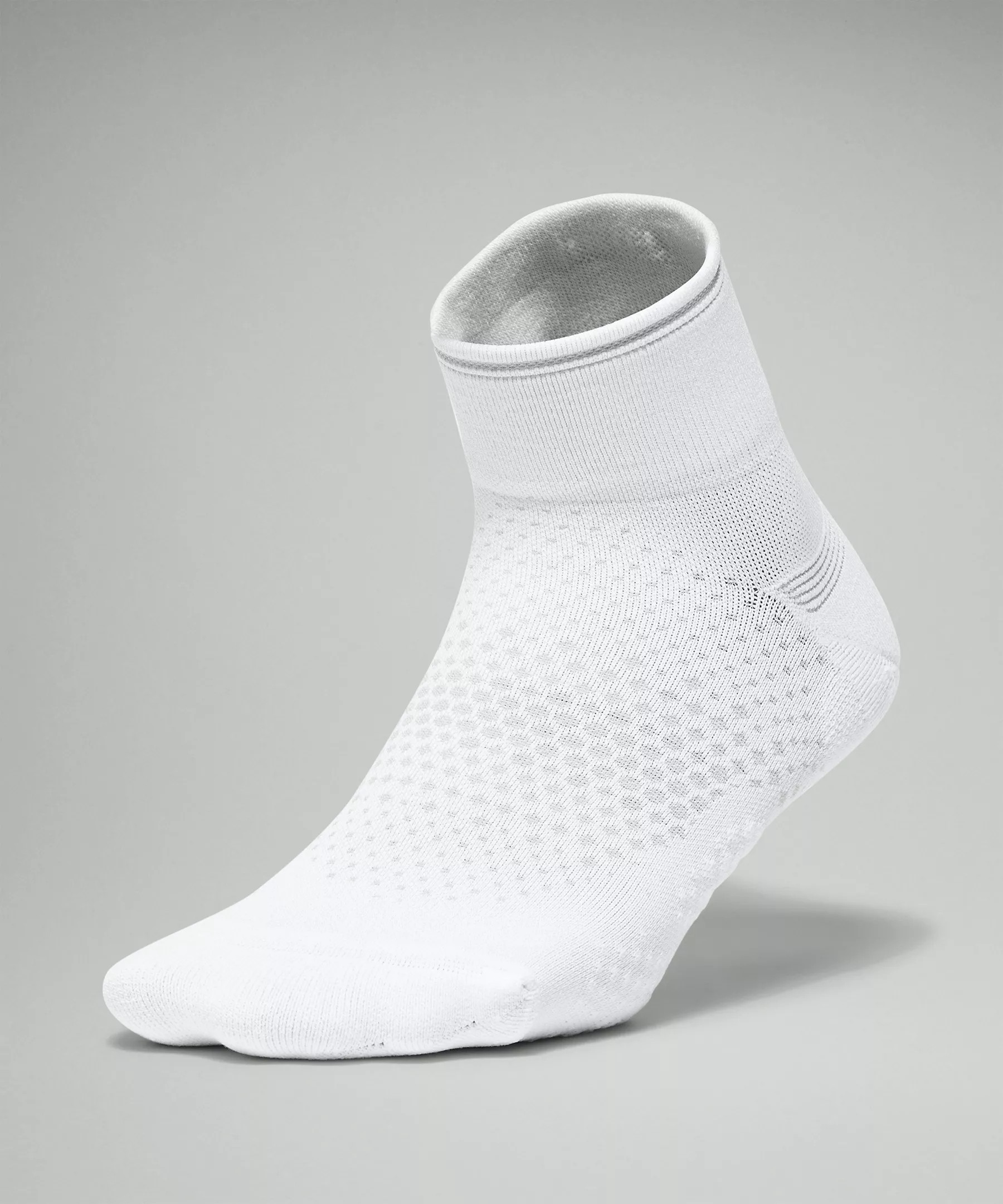 Women's MacroPillow Ankle Running Sock *Medium Cushioning | Women's Socks | lululemon | Lululemon (US)