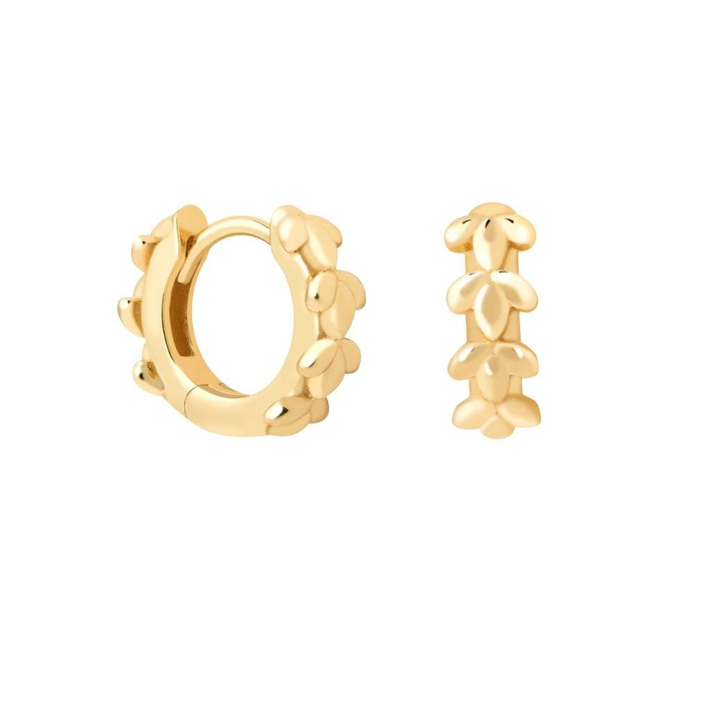 Wreath Huggies in Gold | Astrid and Miyu