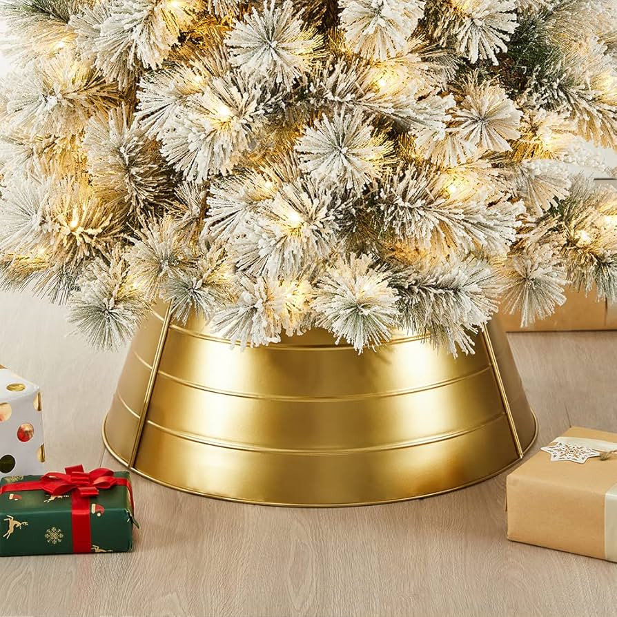 Glitzhome 22" D Christmas Painted Gold Metal Tree Collar, Metal Tree Skirt for Christmas Decor | Amazon (US)