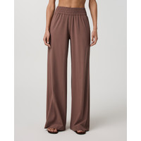 Vuori Villa Wideleg Pants | Sable | Medium | Vuori Clothing (US & Canada)