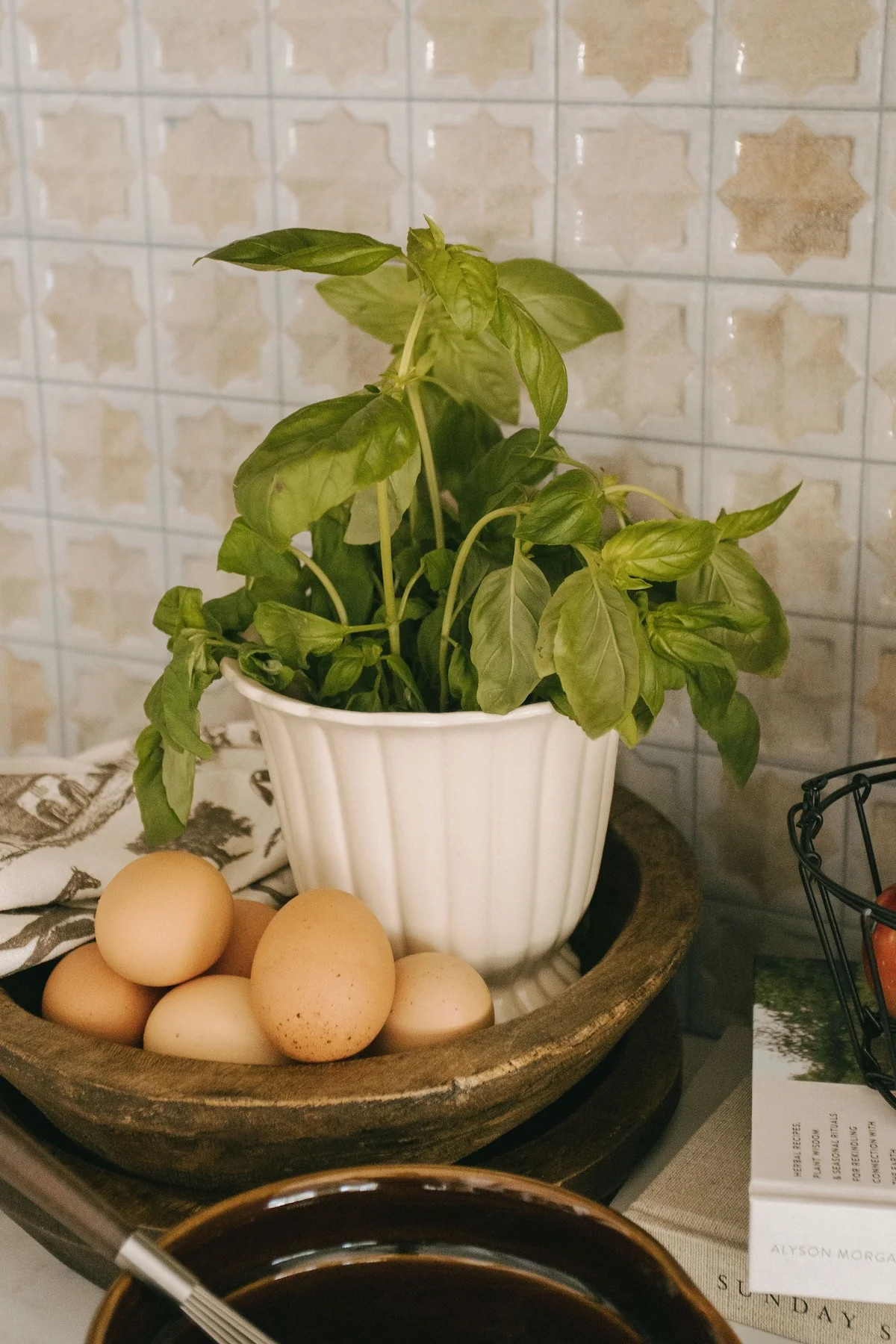 Fluted Stoneware Pot - 2 Sizes | THELIFESTYLEDCO