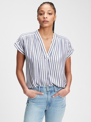 V-Neck Popover Top | Gap (US)