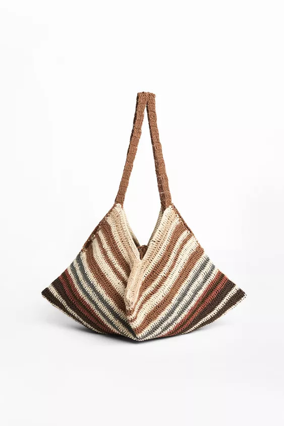 Crochet-effect shoulder bag. Double shoulder strap. Inner drawstring pouch. Tie closure. Height x... | Zara US