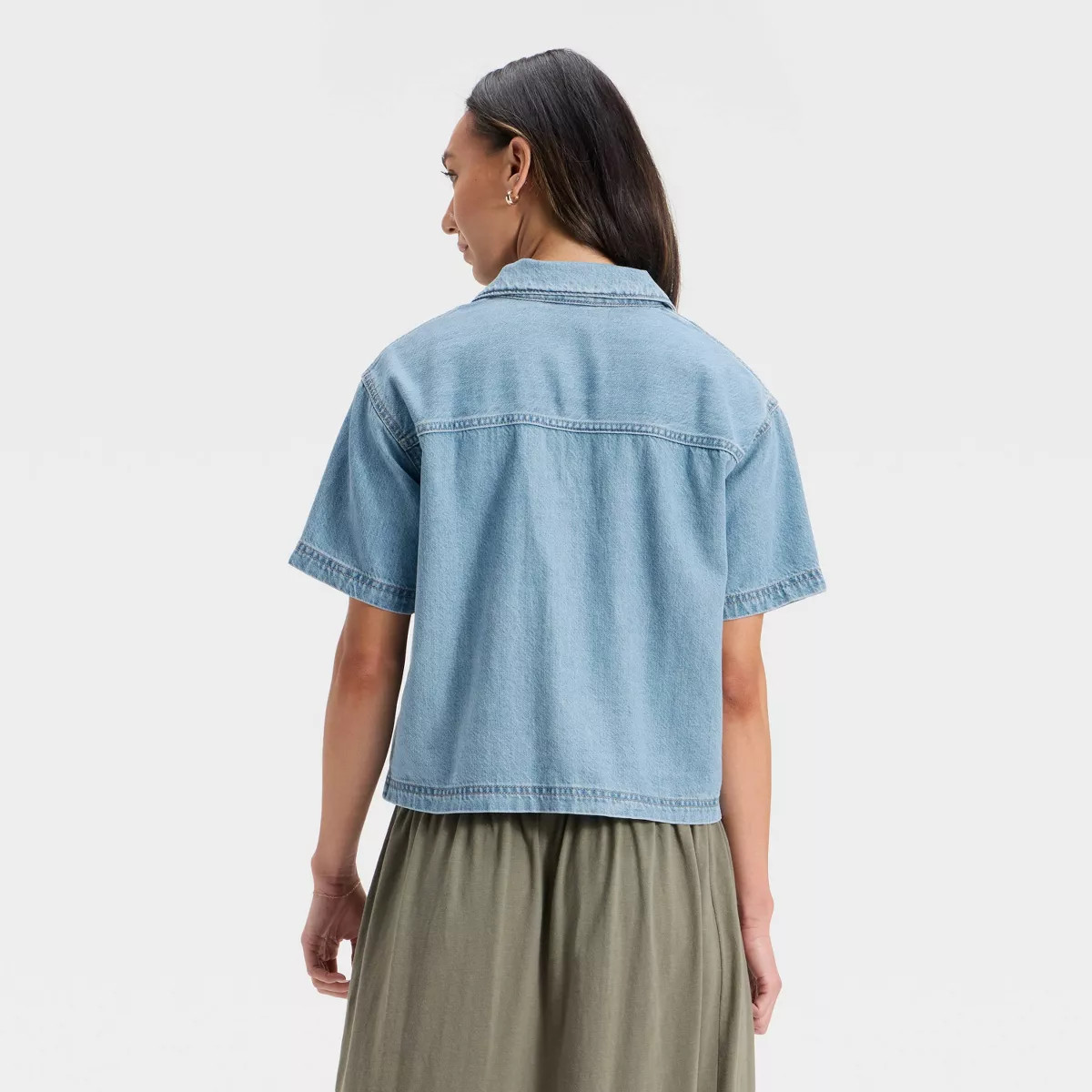 Women's Short Sleeve Button-Down Denim Shirt - Universal Thread™ Light Wash XL | Target