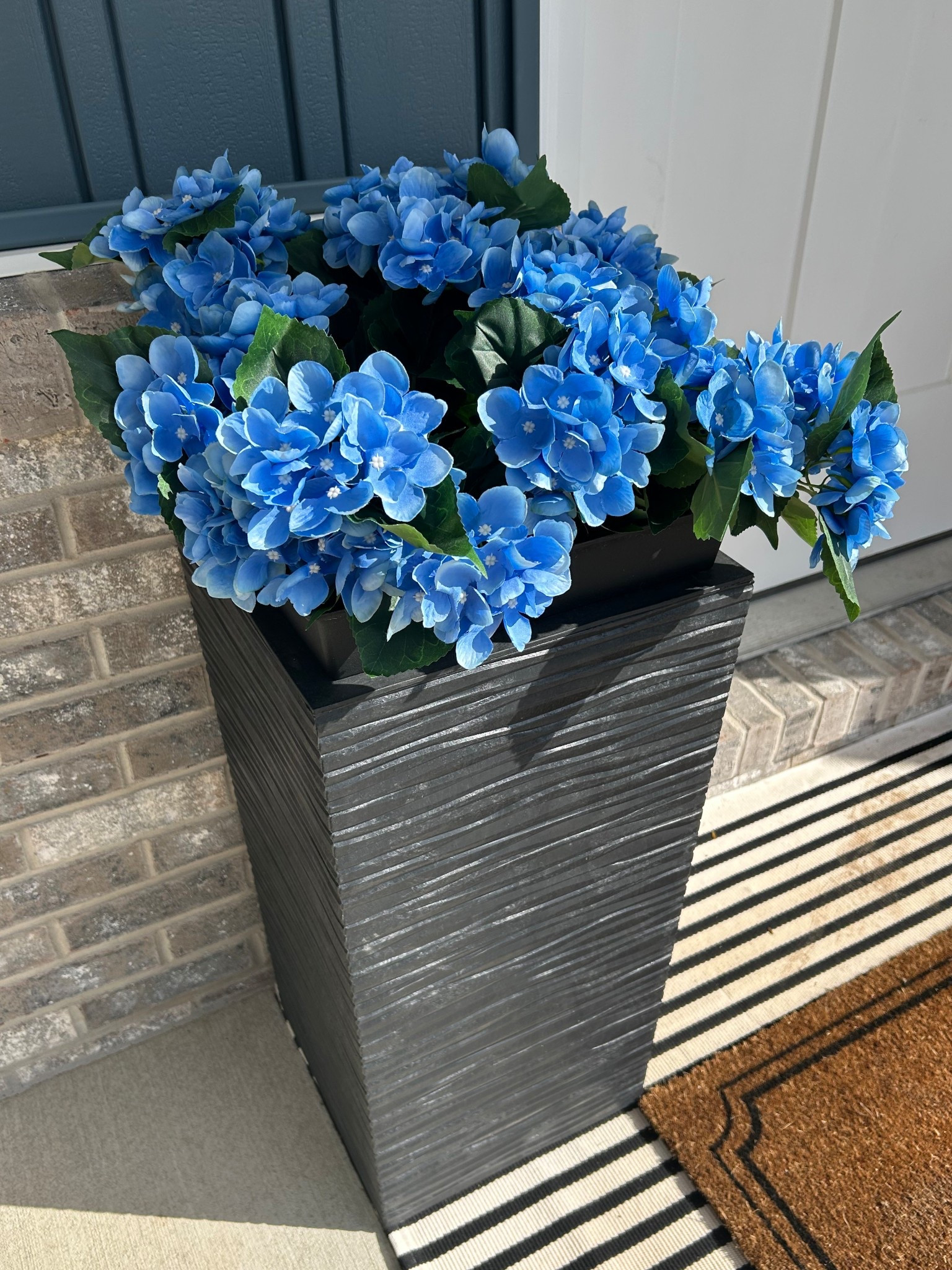 the best faux flowers for your front porch 🌸🌷