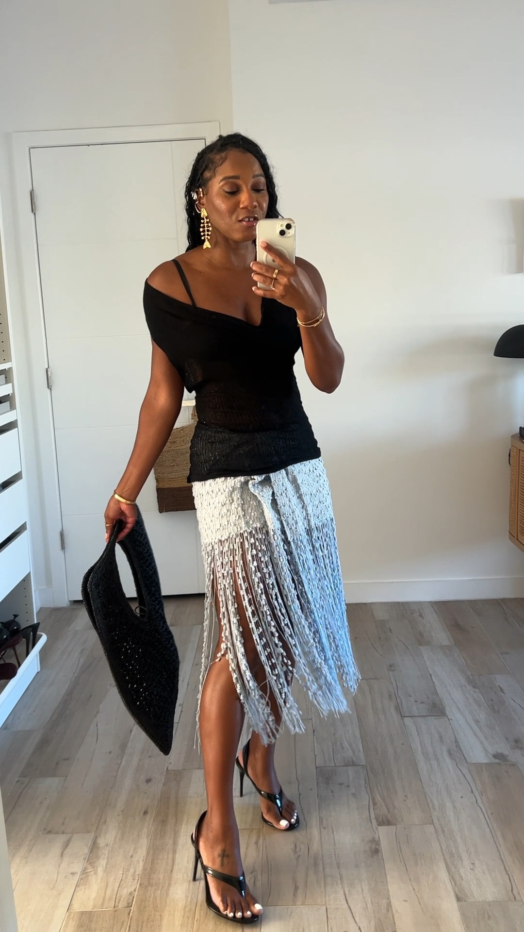 Top: George Troch
Skirt+ Bag Jacquemus



#LTKOver40 #LTKShoeCrush #LTKStyleTip