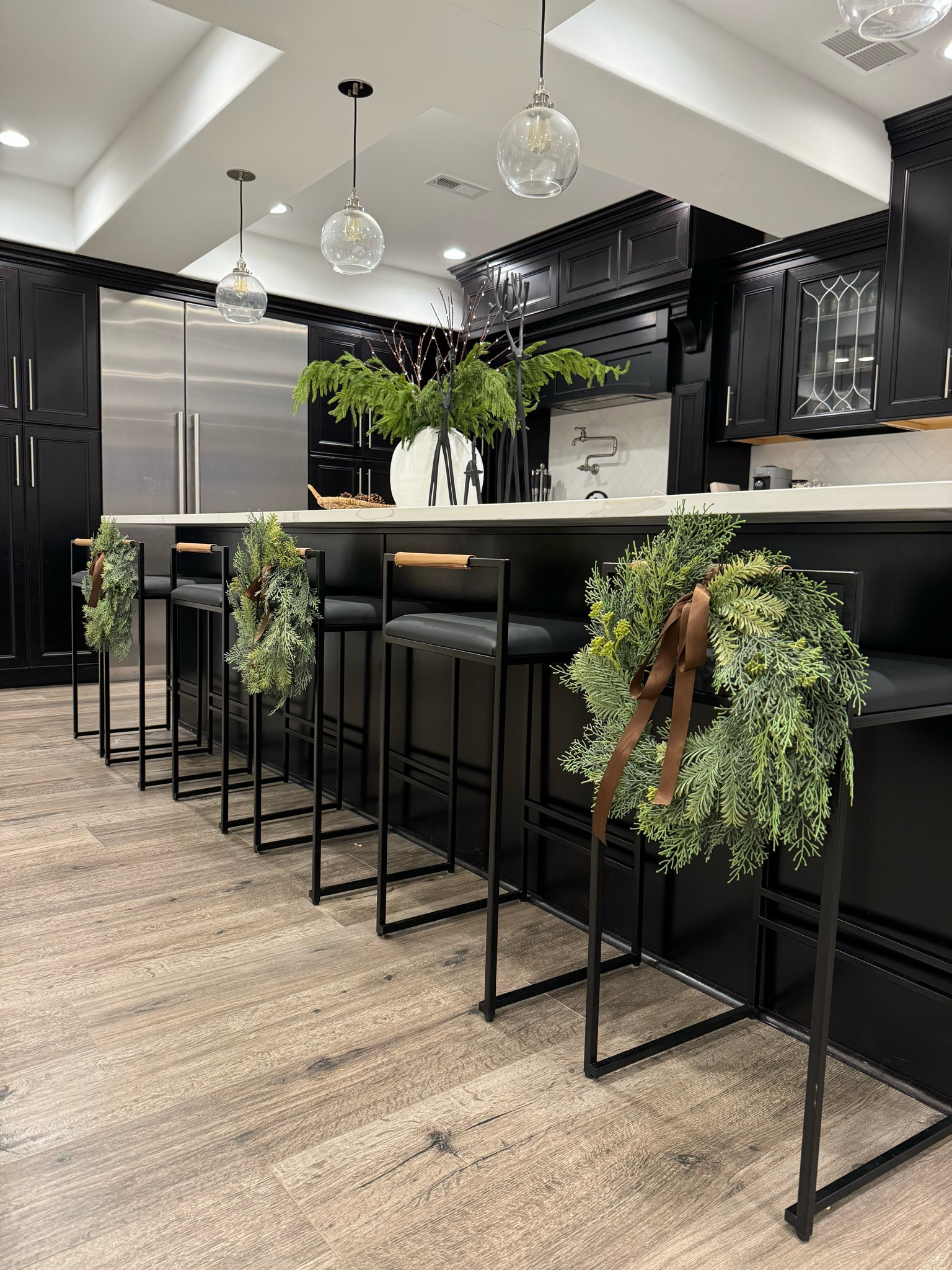 Holiday kitchen views! 

#LTKSeasonal #LTKHoliday #LTKHome