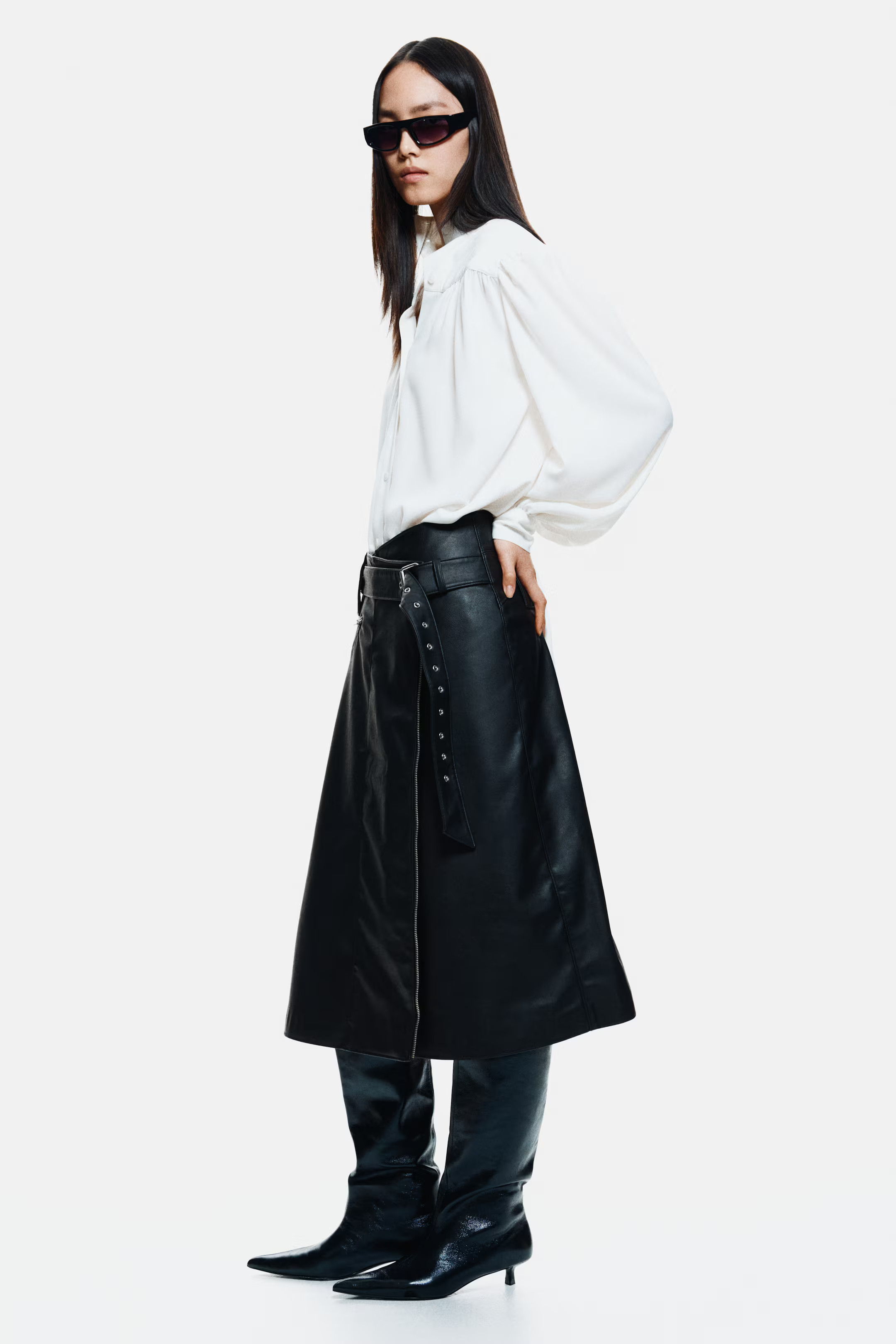 Coated belt-detail skirt | H&M (UK, MY, IN, SG, PH, TW, HK)