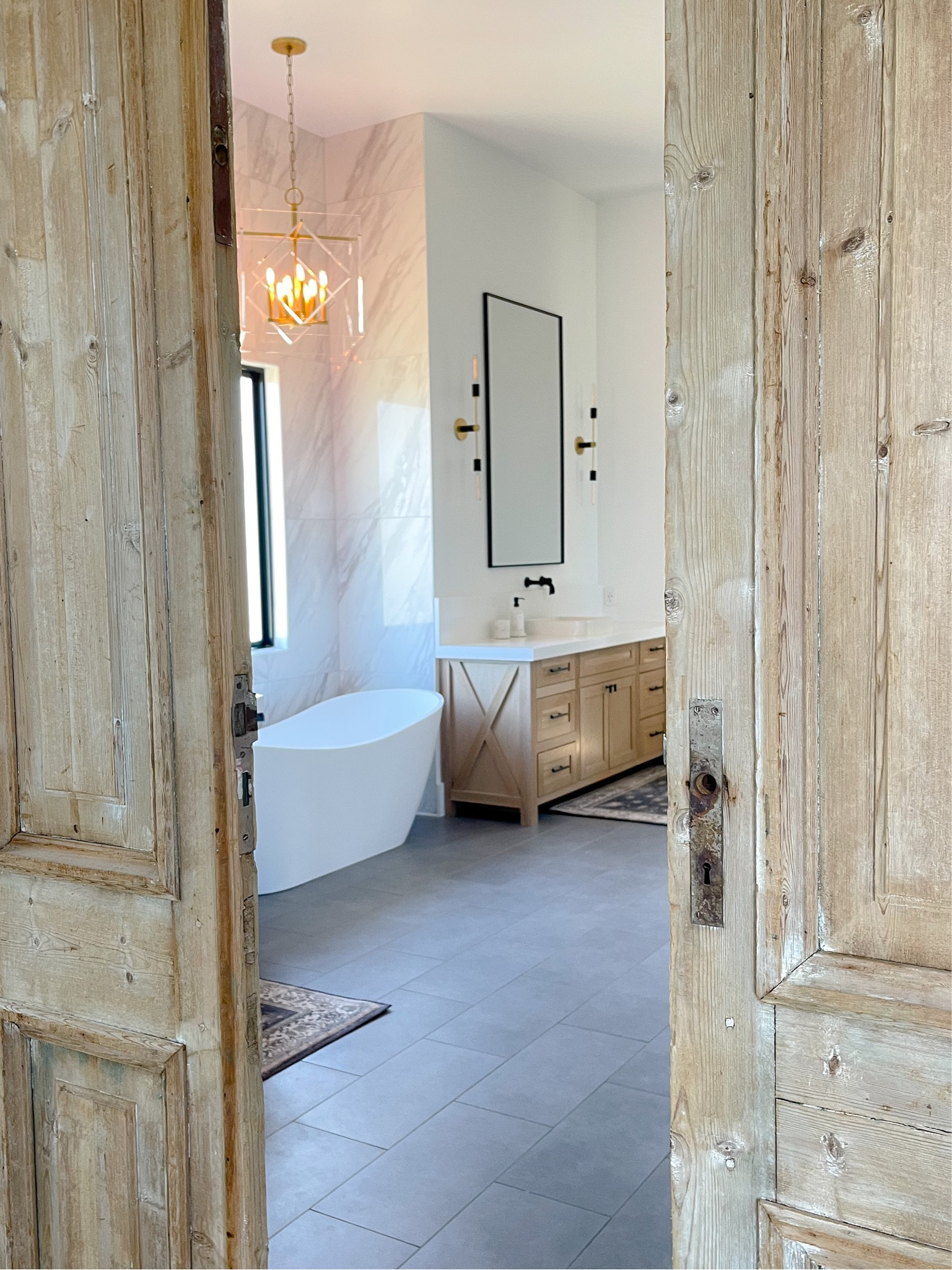 Dreamy, neutral blaster bathroom.

#LTKhome #LTKsalealert