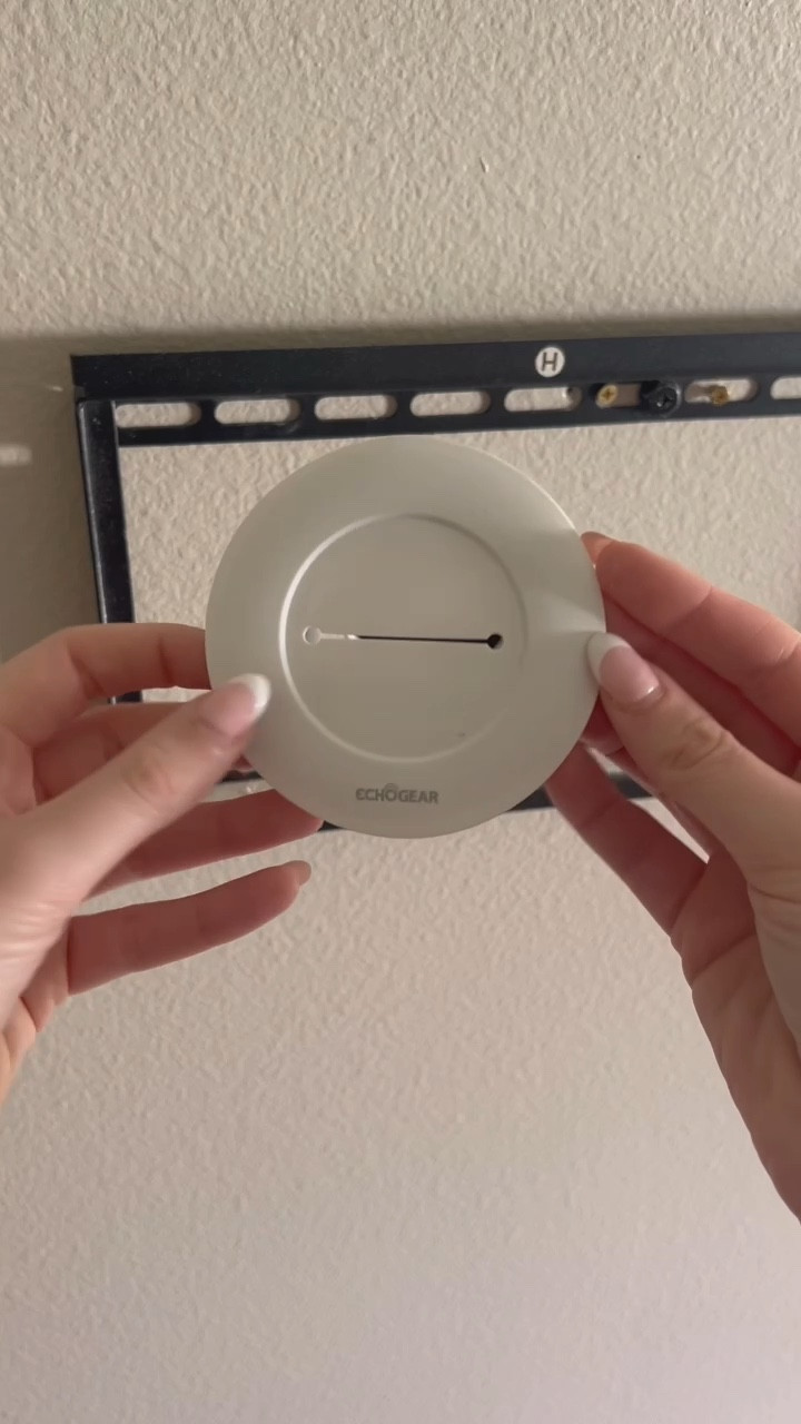 Took me 10 minutes to install!

#LTKHome #LTKFindsUnder100 #LTKGiftGuide