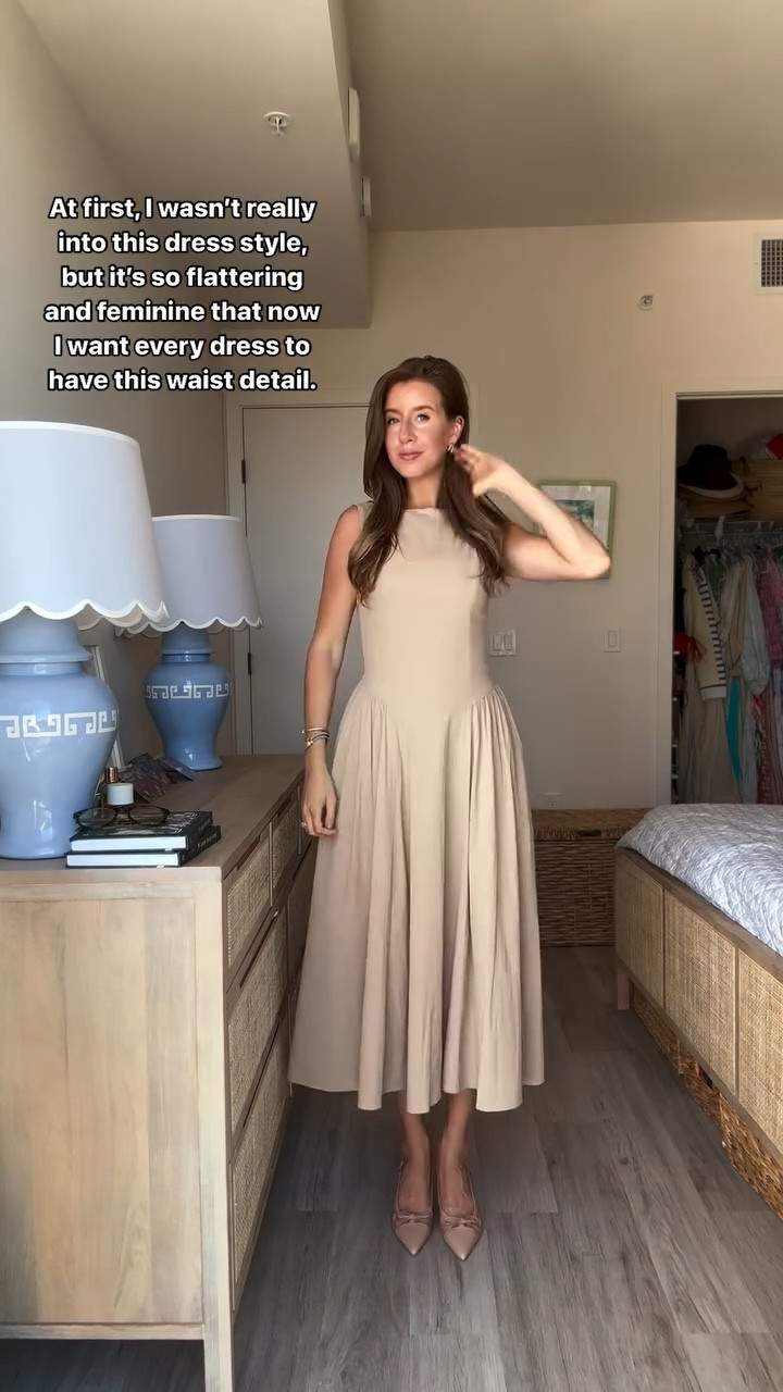 And that’s coming from someone with a stick 🥢 figure 🤎 one of my new favorite styles but really hard to find—this one is currently under $100. Also, loving these new slingbacks, they remind me of Jimmy Choo. Comment “neutral” for the links! 

#dropwaist #fallstyle #fallinspo #falldress #slingbacks