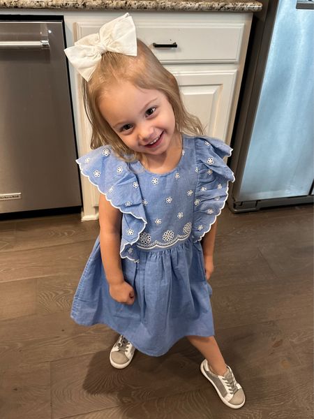 Size 4t (true to size, she’s between 3 and 4t)
Bows are Amazon! 

(Target dress, Amazon finds, toddler clothes, star shoes, preschool, mom life, girl mom, fall dress, fall transitional outfit, ootd, denim dress, denim outfit, back to school, school clothes, girl clothes, sale dress, on sale)

#LTKbaby #LTKkids #LTKsalealert