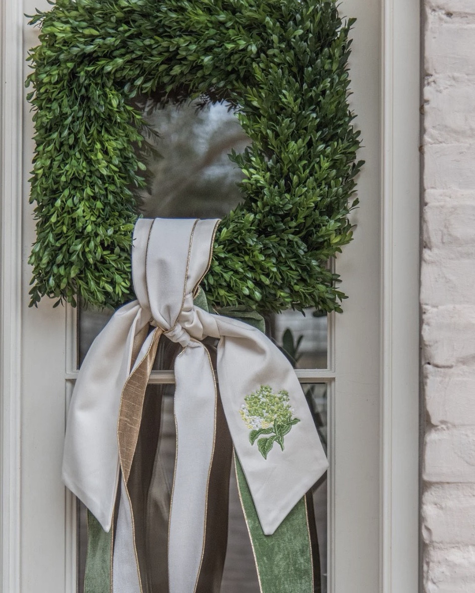 Love this square boxwood wreath 💚 spring wreaths spring front porch decor 

#LTKHome #LTKSeasonal